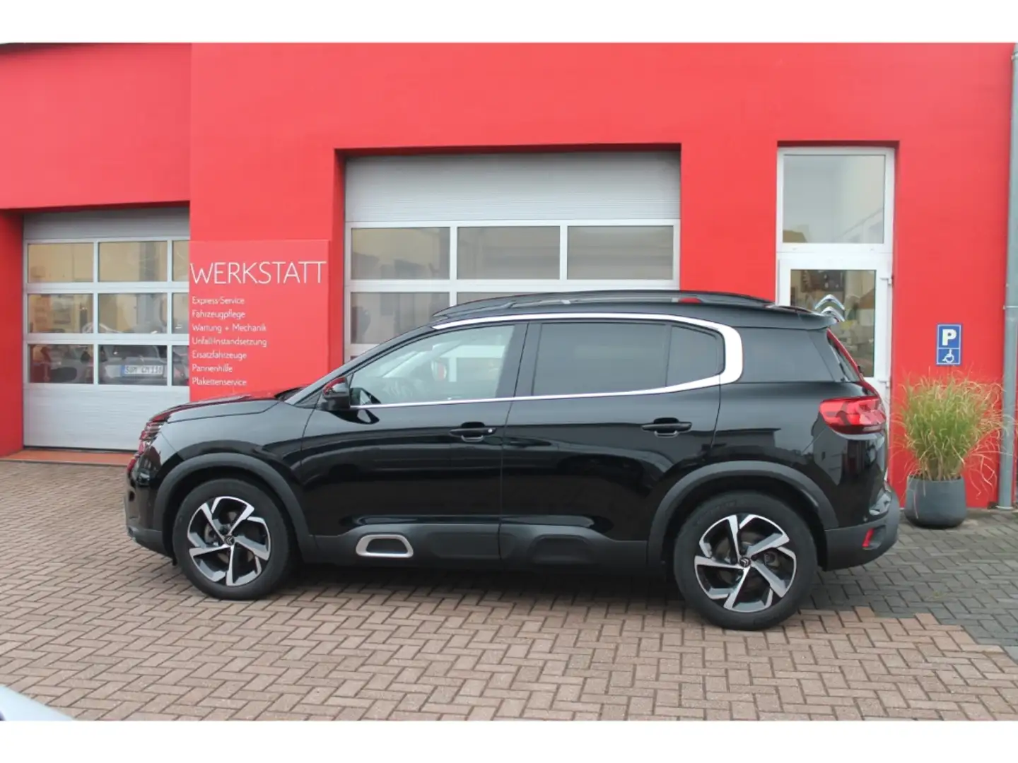 Citroen C5 Aircross BHDi180 EAT8 Dach 360 Navi Shz LED Schwarz - 2