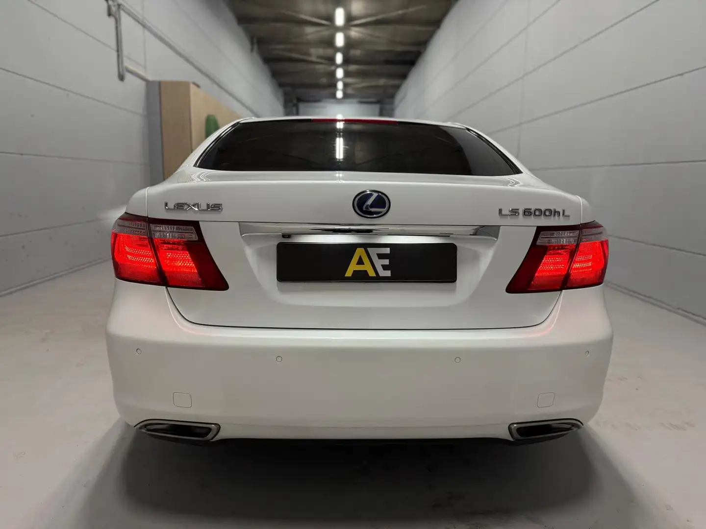 Lexus LS 600 600h L. President 4p. Weiß - 2