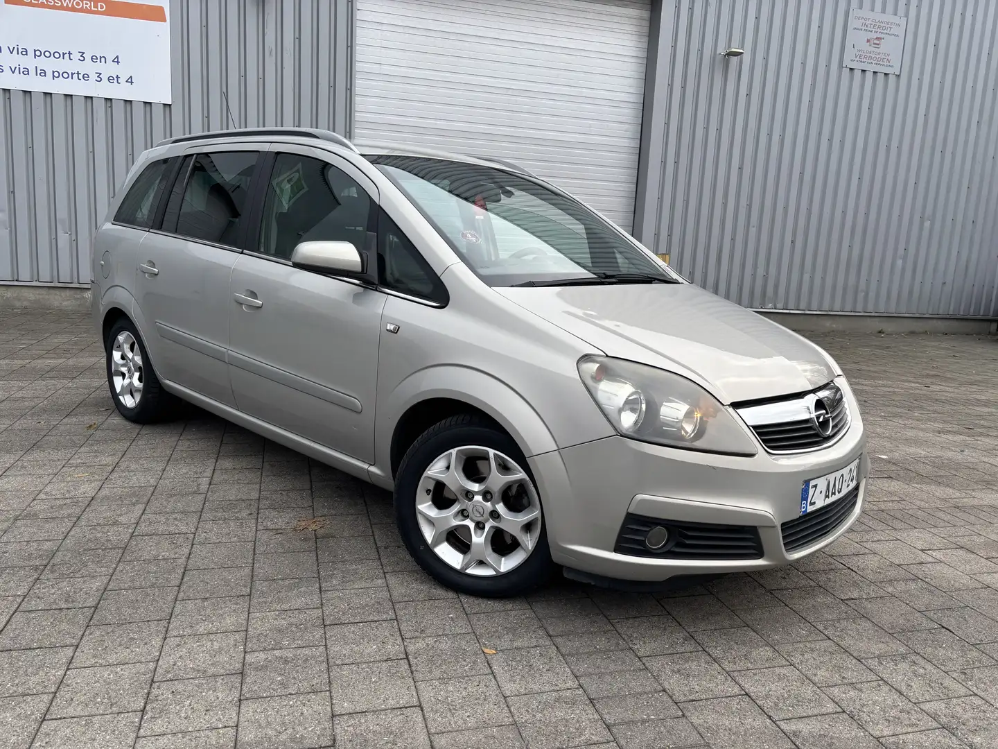 Opel Zafira 1.9 DTL CDTi Enjoy 7 Places Beige - 2