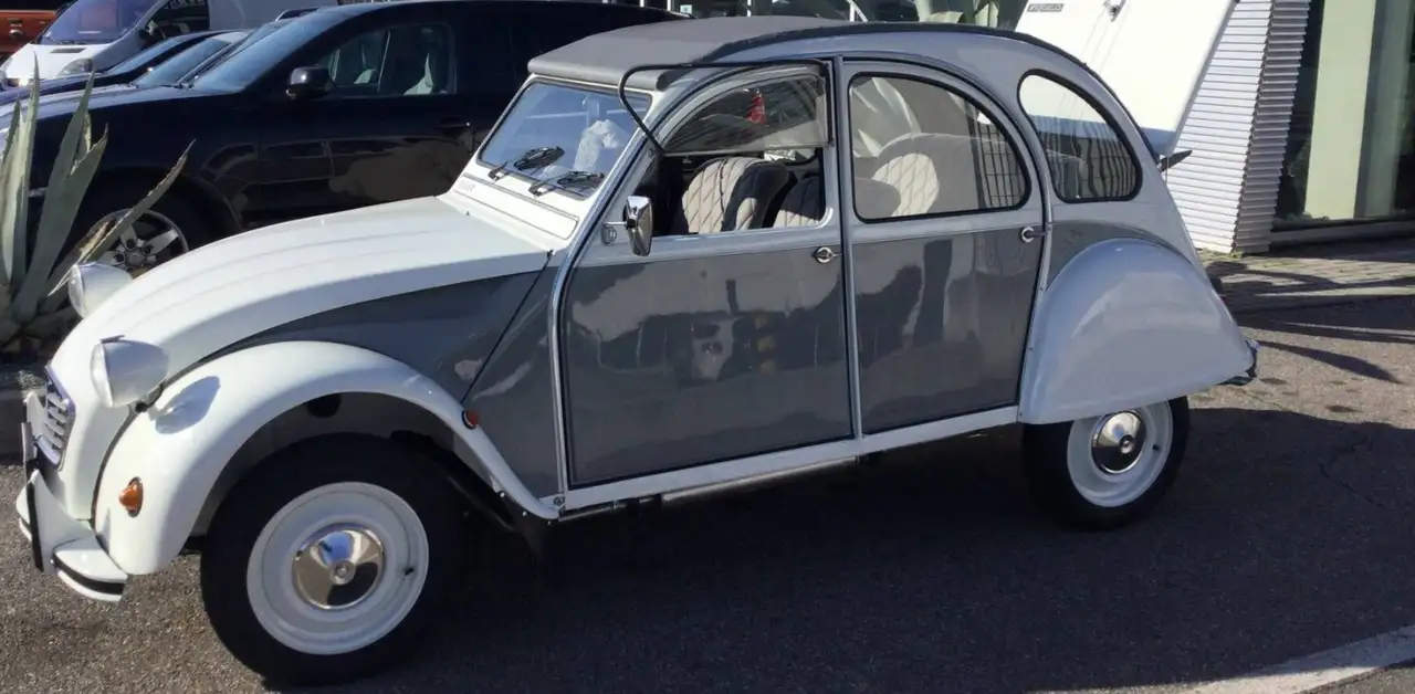 Citroen 2CV 6