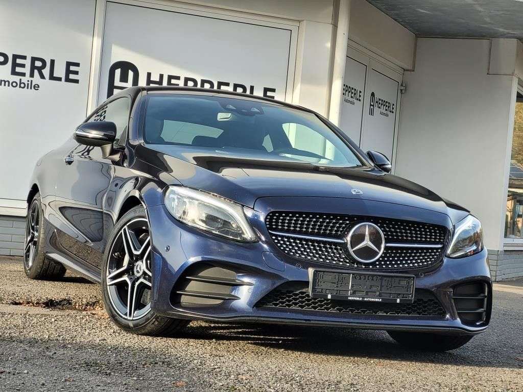 Second hand Mercedes Benz C-Class 300