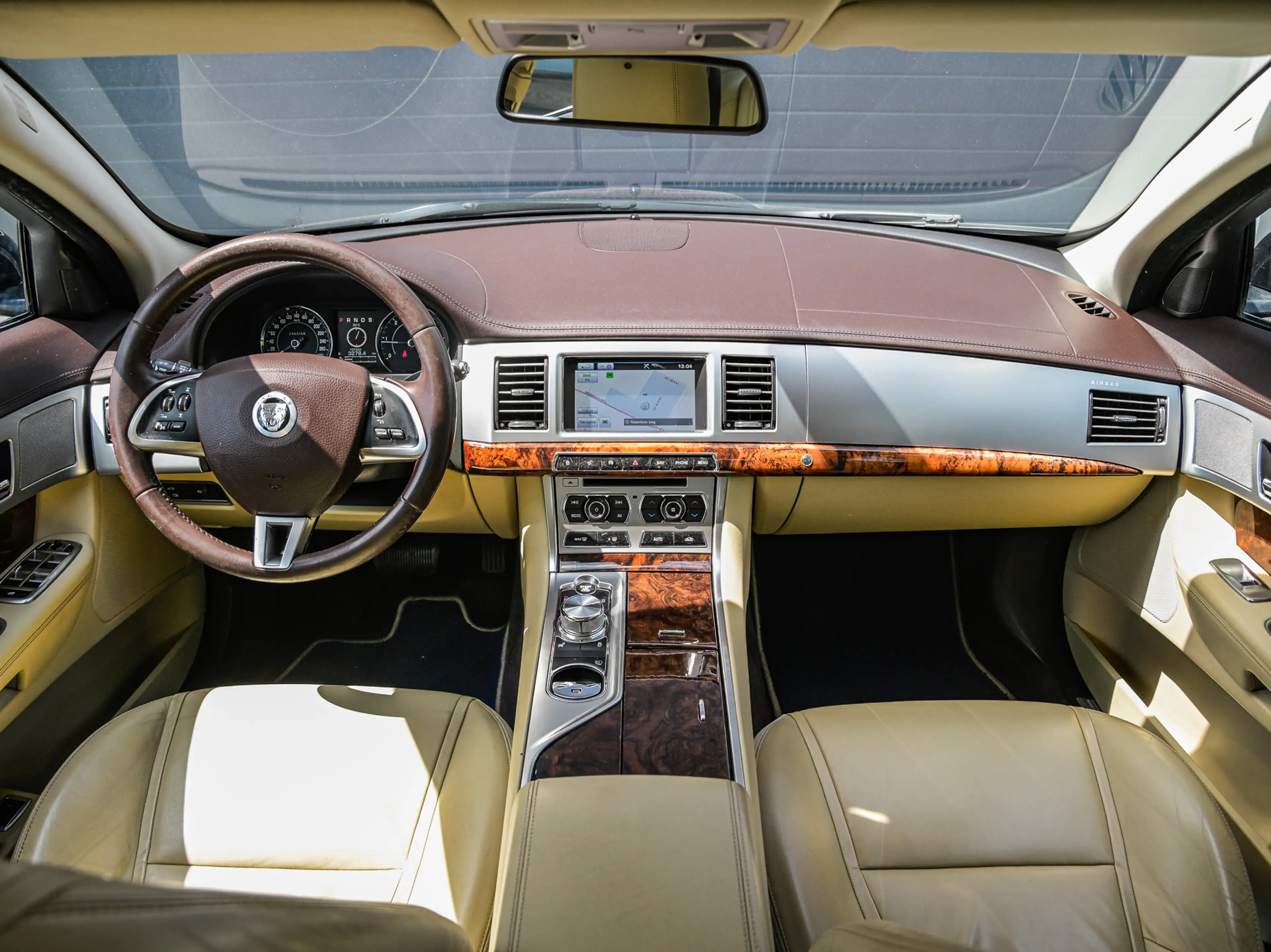 Jaguar XF 2.2D | Leder | Xenon | Keyless | Camera | Navi | P — photo 3