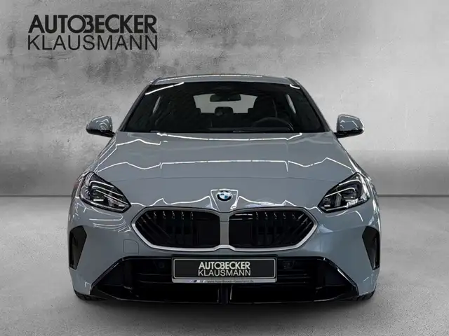 BMW 1 Series view 5