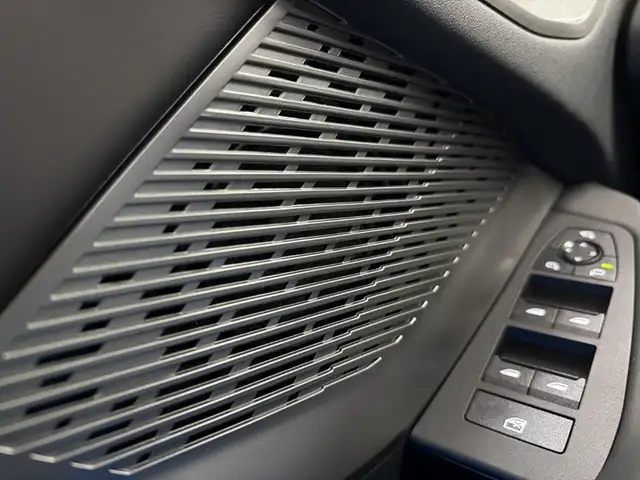 BMW 1 Series view 19