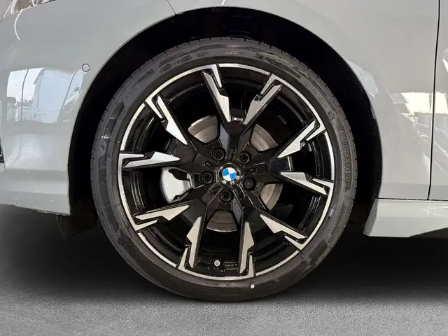 BMW 1 Series view 7