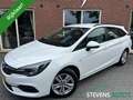 Opel Astra Sports Tourer 1.2 Edition TREKHAAK / NAVI / LMV+AL Blanc - thumbnail 1