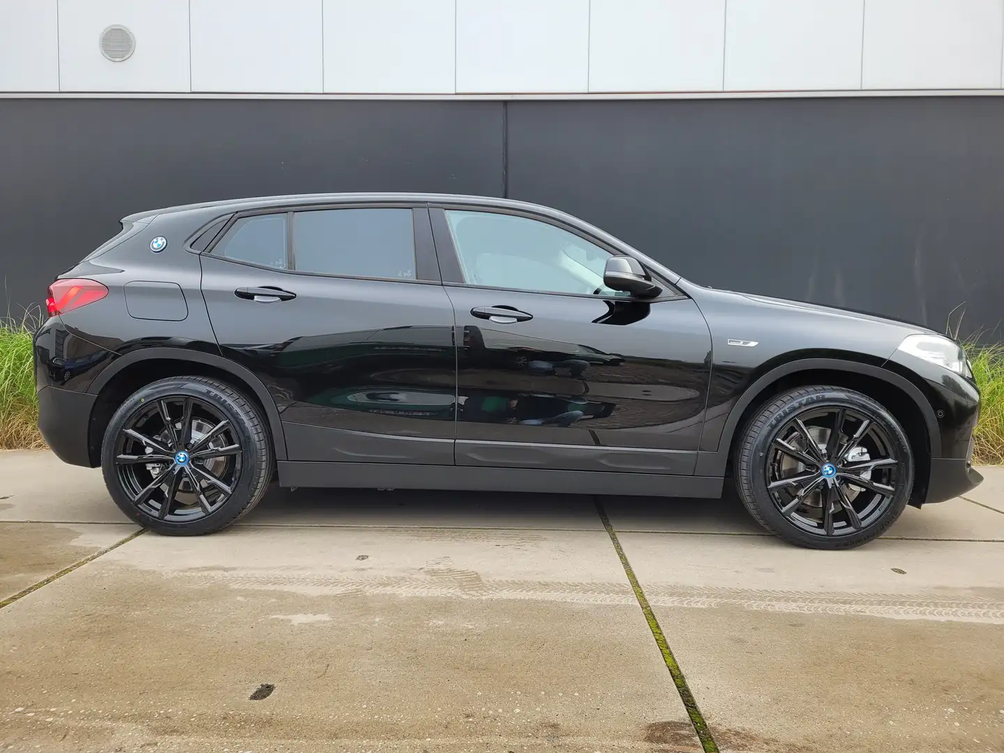 BMW X2 xDrive25e *AUT.*CARPLAY*FULL LED*NAVI*EL.KOFFER* Zwart - 2