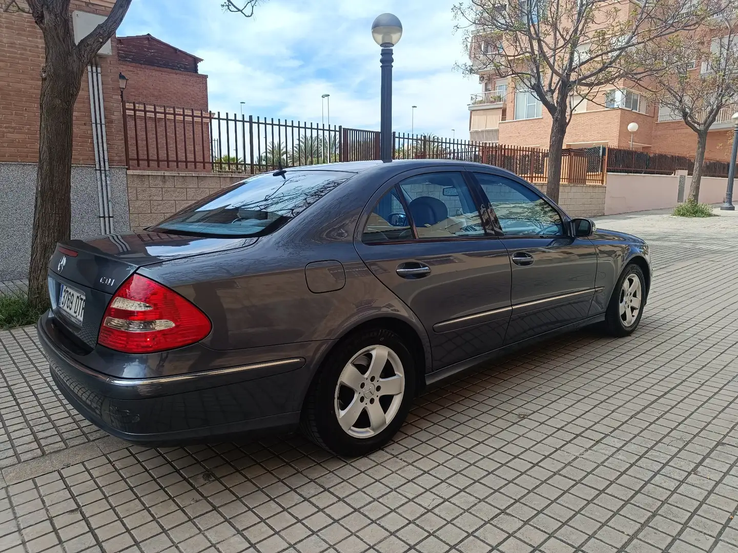 Mercedes-Benz E 280 CDI 4M Aut. - 1