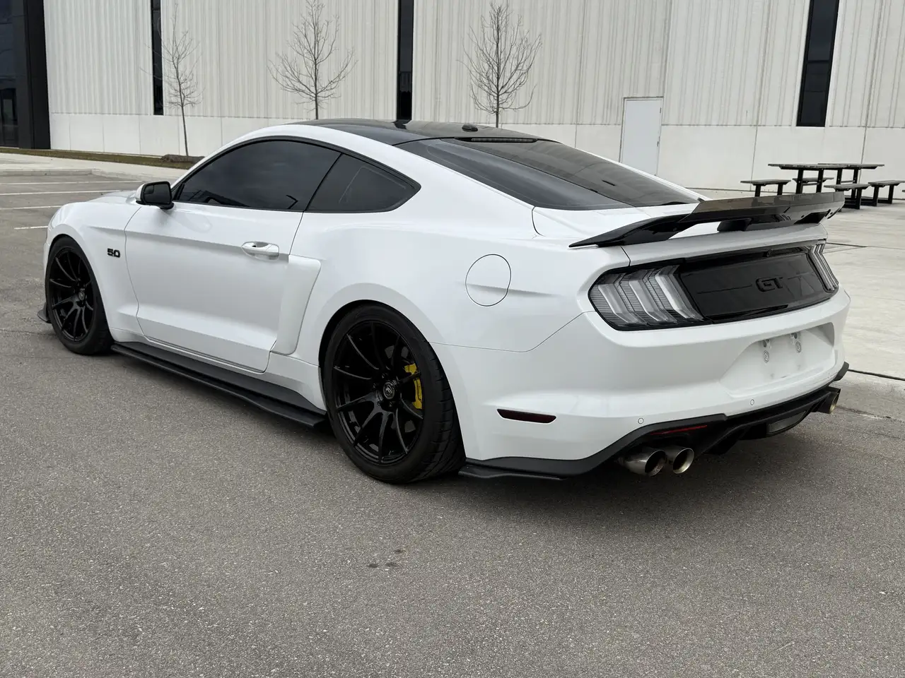 Ford Mustang снимка Ford Mustang