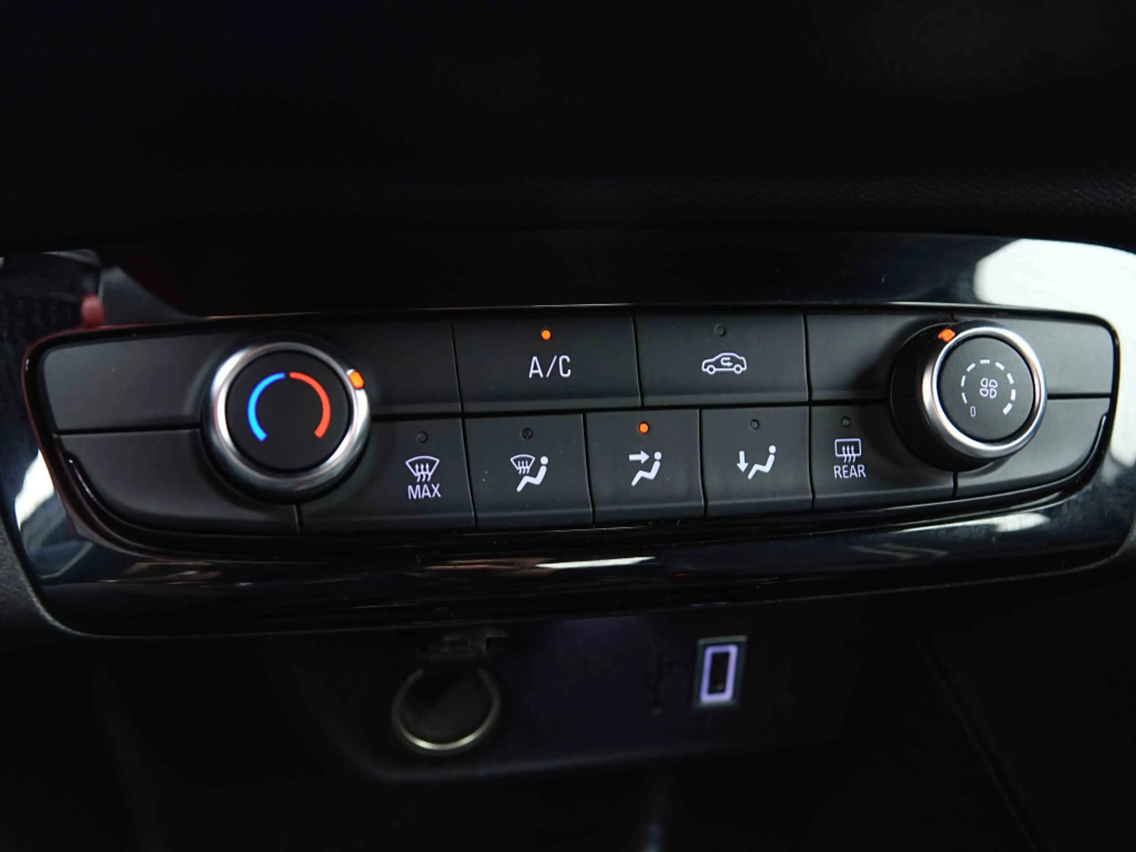 Opel Corsa 1.2 T 100 GS | Carplay | CAM | LED — photo 13