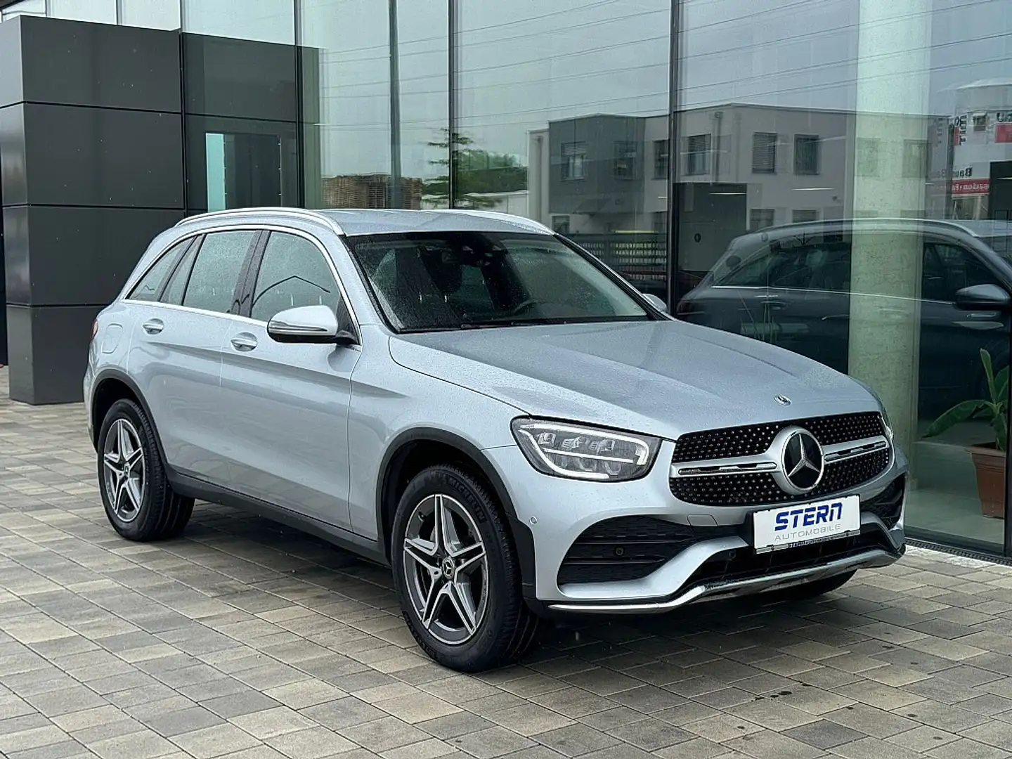 Mercedes-Benz GLC 300 de 4Matic *AMG Line*ANHÄNGER*FAHRASSISTENZ +* Argento - 1