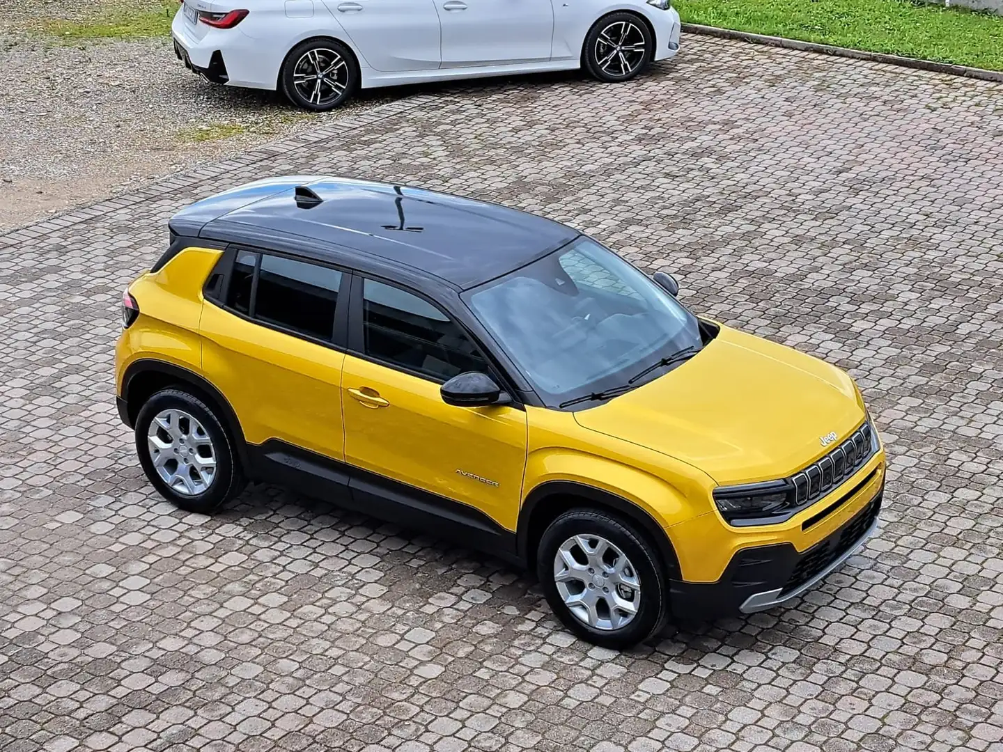Jeep Avenger 1200 Turbo 101CV Altitude FWD ***Km. Zero*** Giallo - 1
