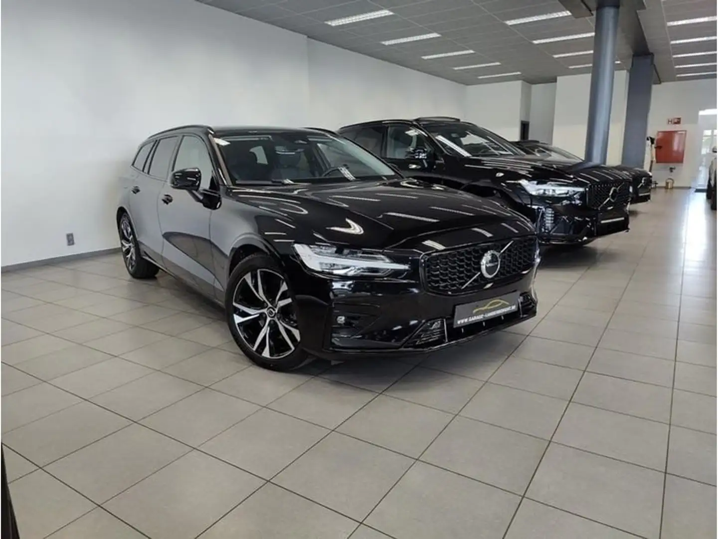 Volvo V60 PLUS DARK B4  HYBRID BENZINE AUTOMAAT FULL OPTION Noir - 1