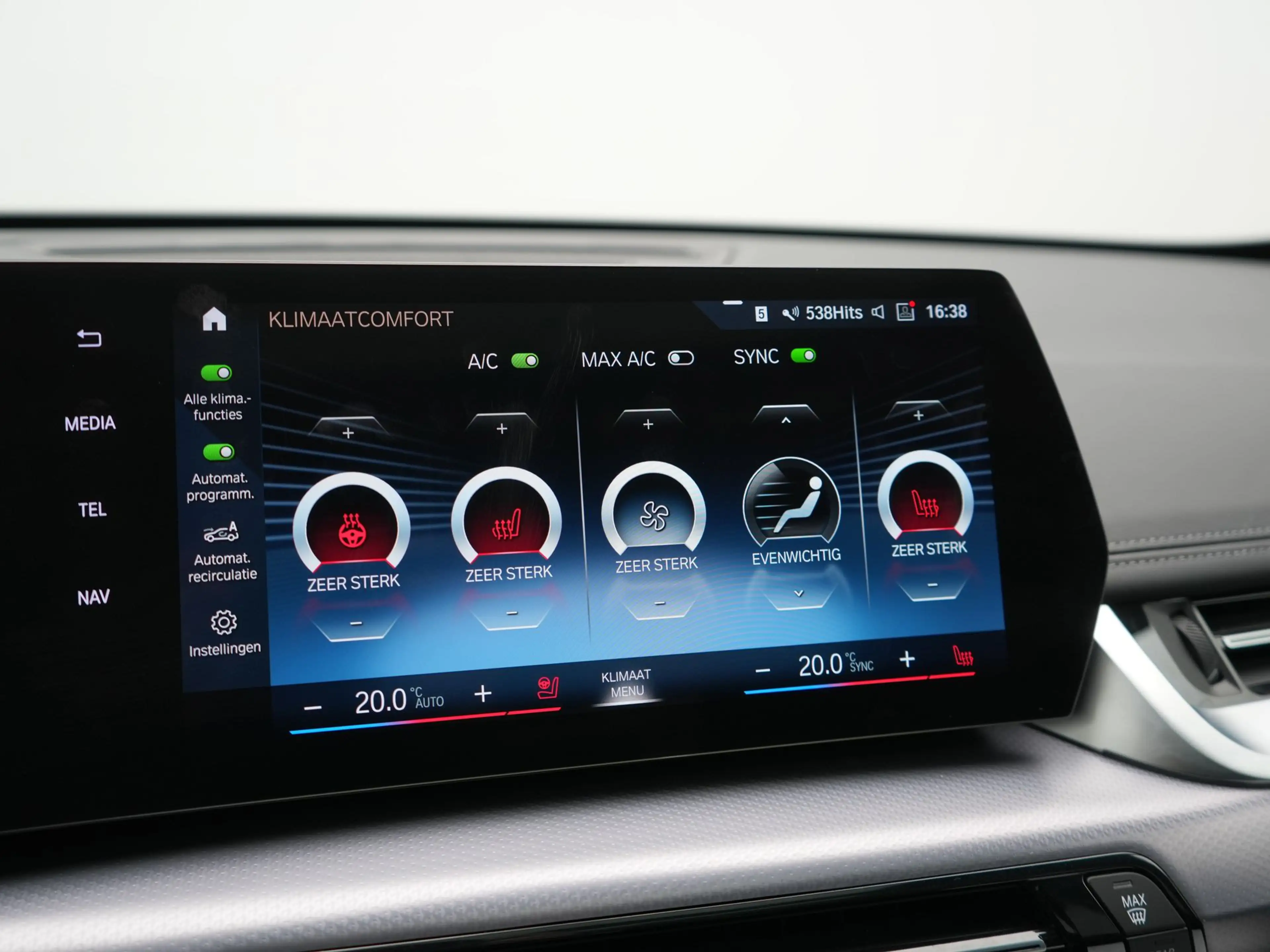 BMW iX1 xDrive30 M Sport 313pk Dealer O.H. | Trekhaak Af F — photo 12