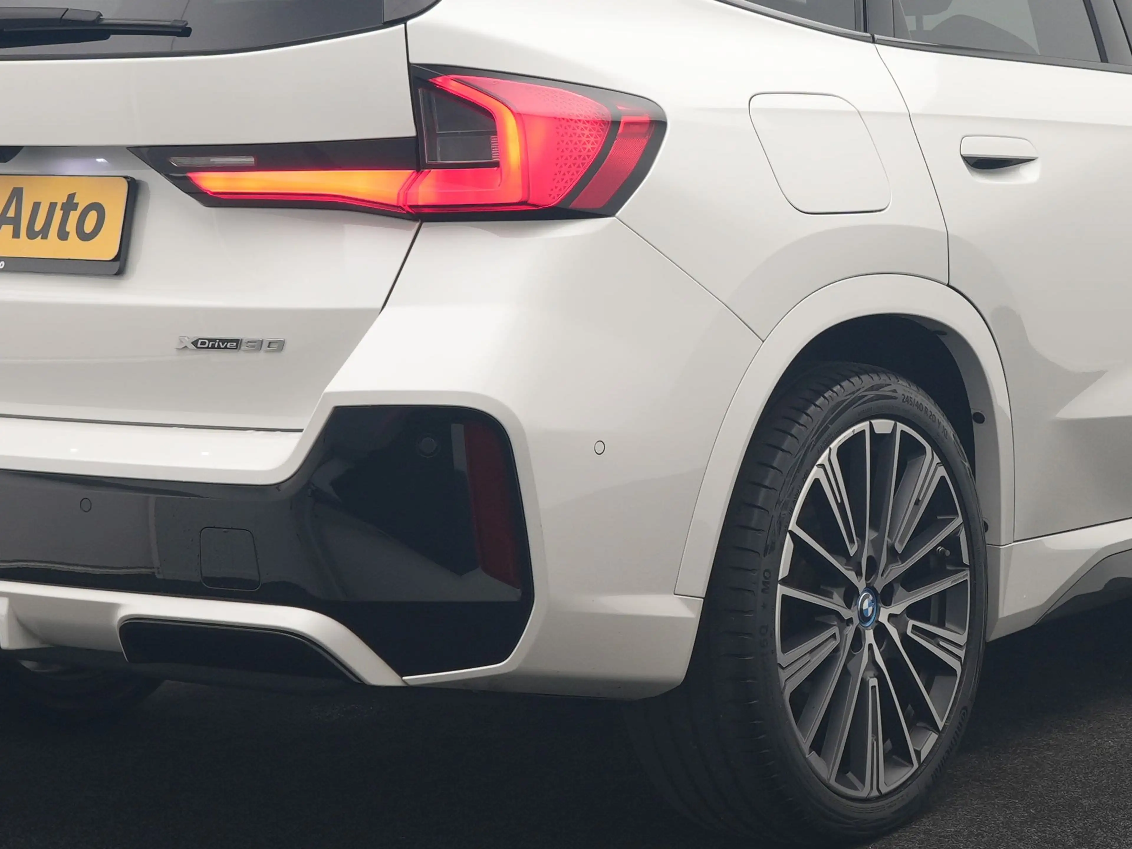 BMW iX1 xDrive30 M Sport 313pk Dealer O.H. | Trekhaak Af F — photo 8