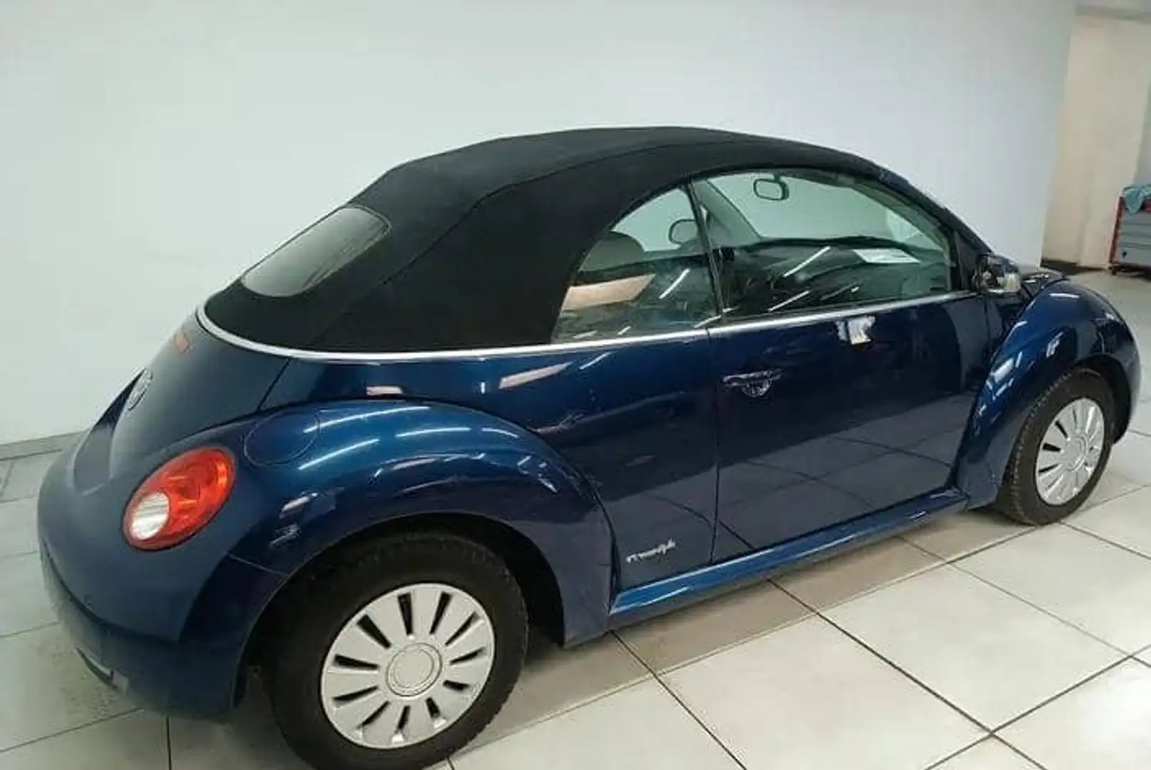 Volkswagen New Beetle New Beetle 1.4i Albastru - 2