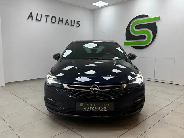 Opel Astra view 2