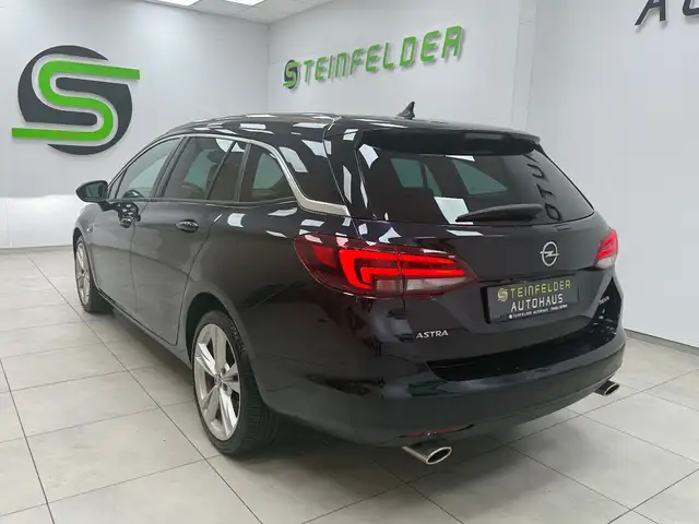 Opel Astra view 5