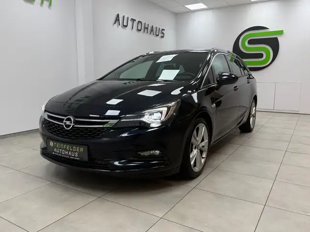 Opel Astra view 3