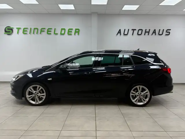 Opel Astra view 4