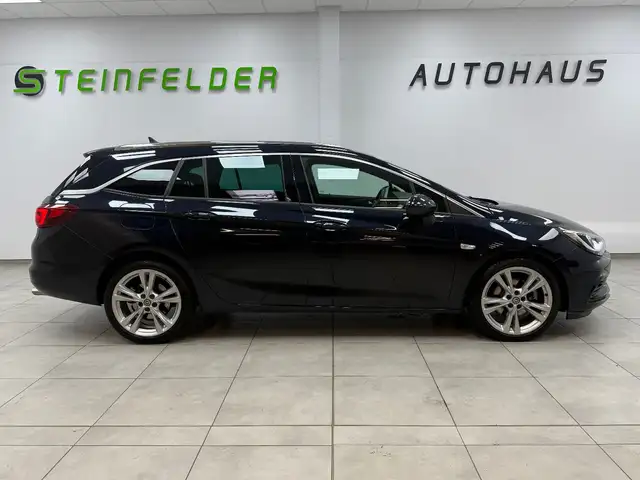 Opel Astra view 8