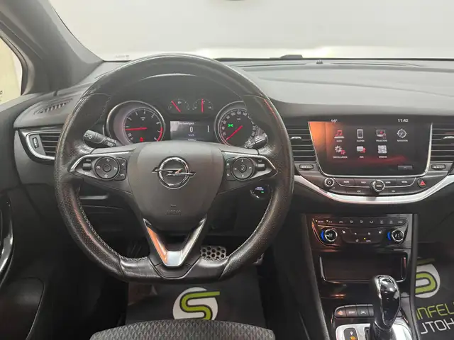 Opel Astra view 15