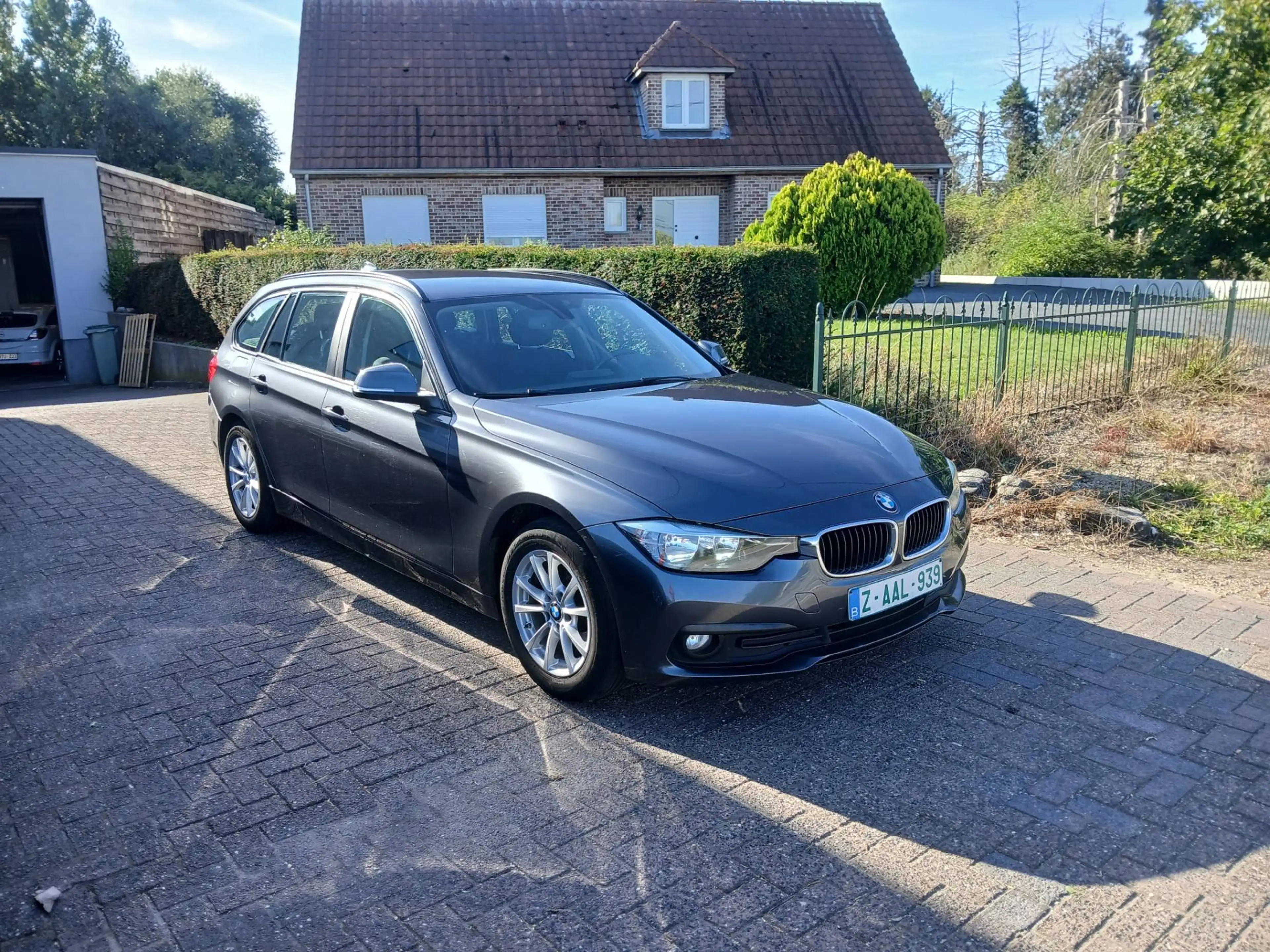 BMW 316 Touring 316 dA — photo 2