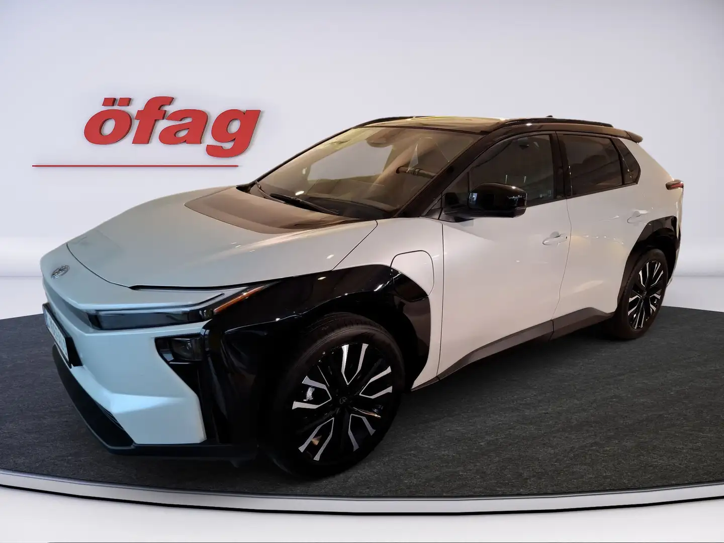 Toyota bZ4X Elektro 73kWh Lounge LED+4xSHZ+Bel.Sitz+Kam. Weiß - 2