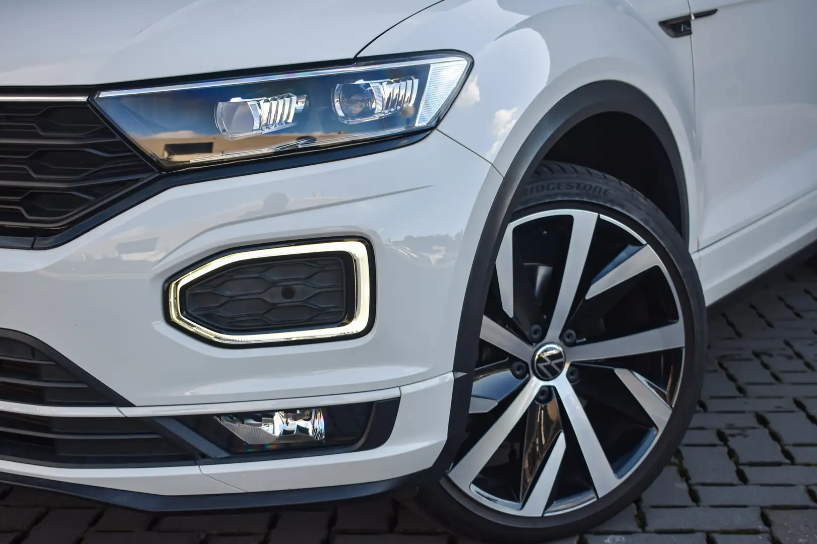 Volkswagen T-Roc T-Roc R-Line Cabriolet 1.5 TSI  DSG   FULL OPTION Weiß - 2