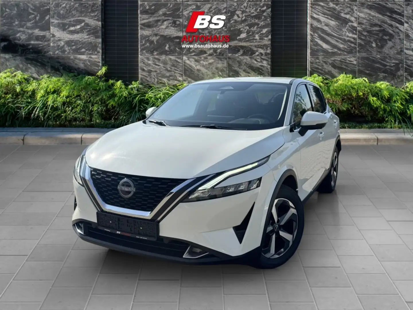 Nissan Qashqai 1.3 DIG-T MHEV N-Connecta - 1