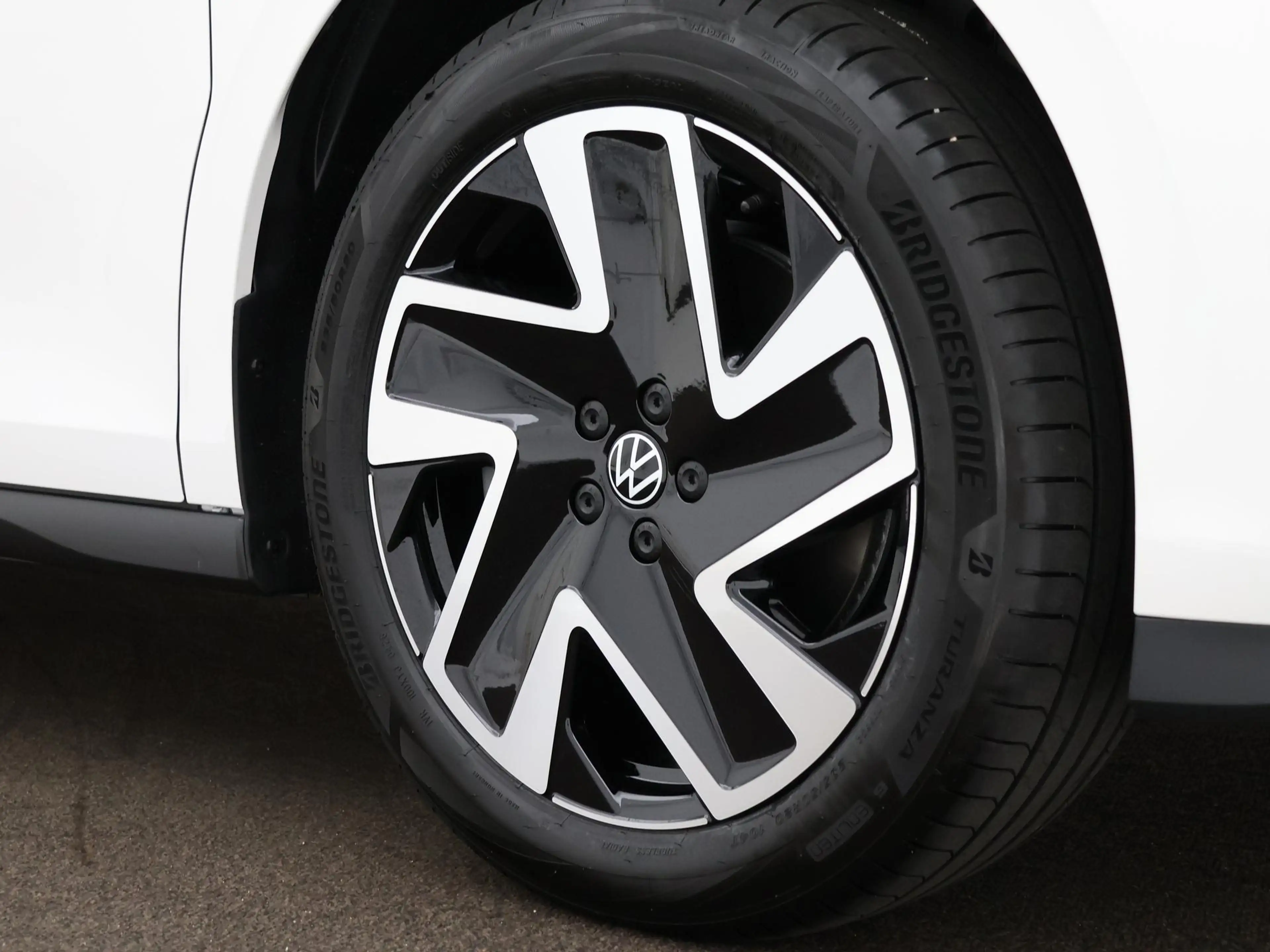 Volkswagen ID. Buzz Cargo Bedrijfswagens Bulli Limited Edition 79kWh 340pk 4 — photo 12