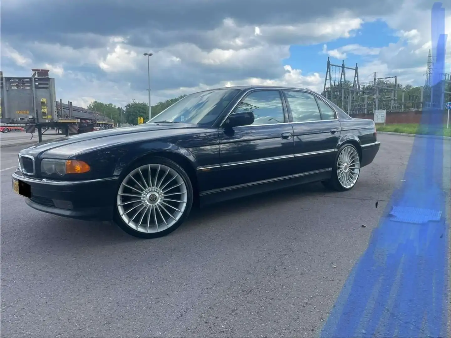 BMW 750 750i Bleu - 2