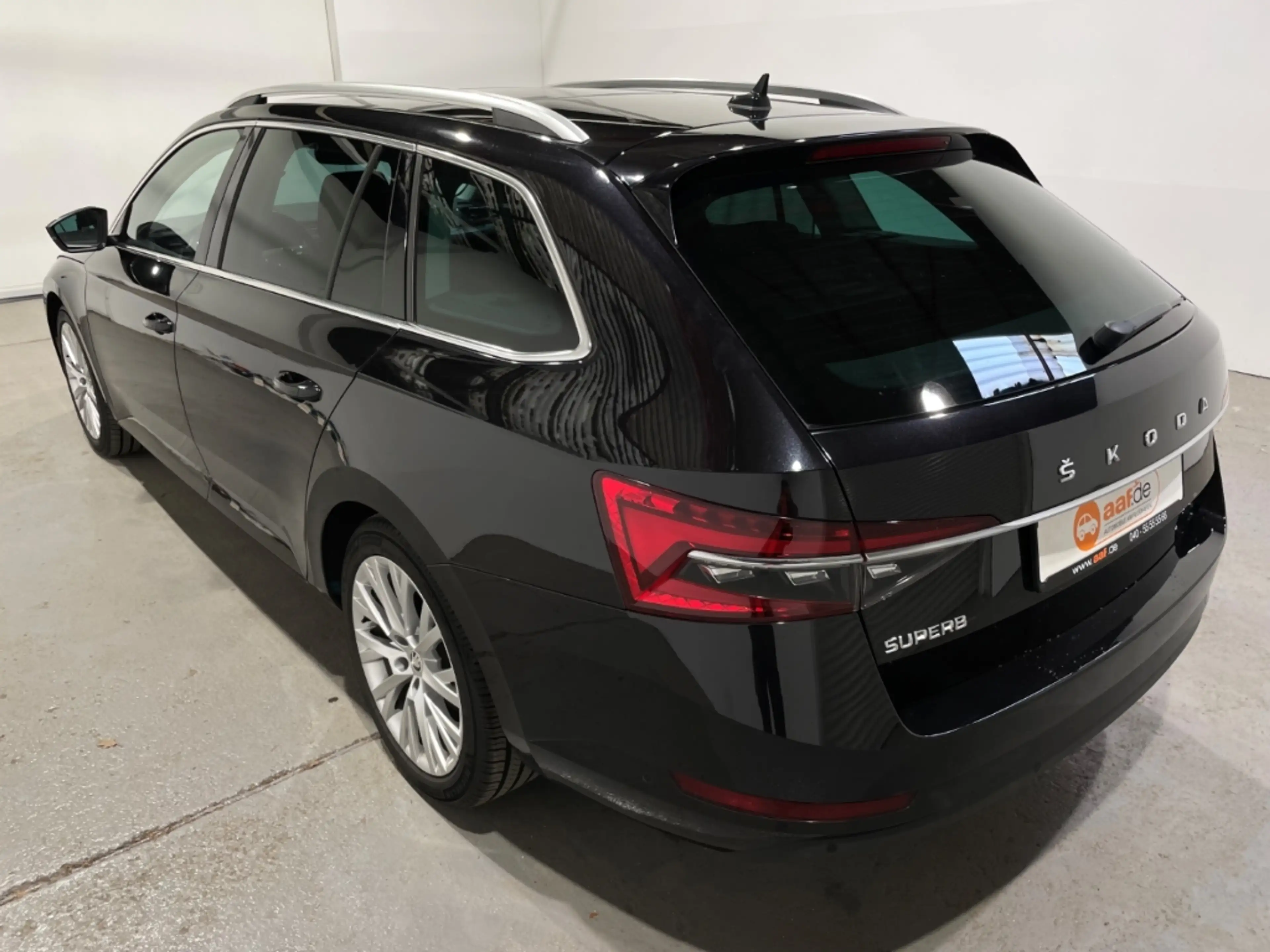 Skoda Superb Combi DSG Style EU6d Navi LED ACC Pano Virtual Coc — photo 2