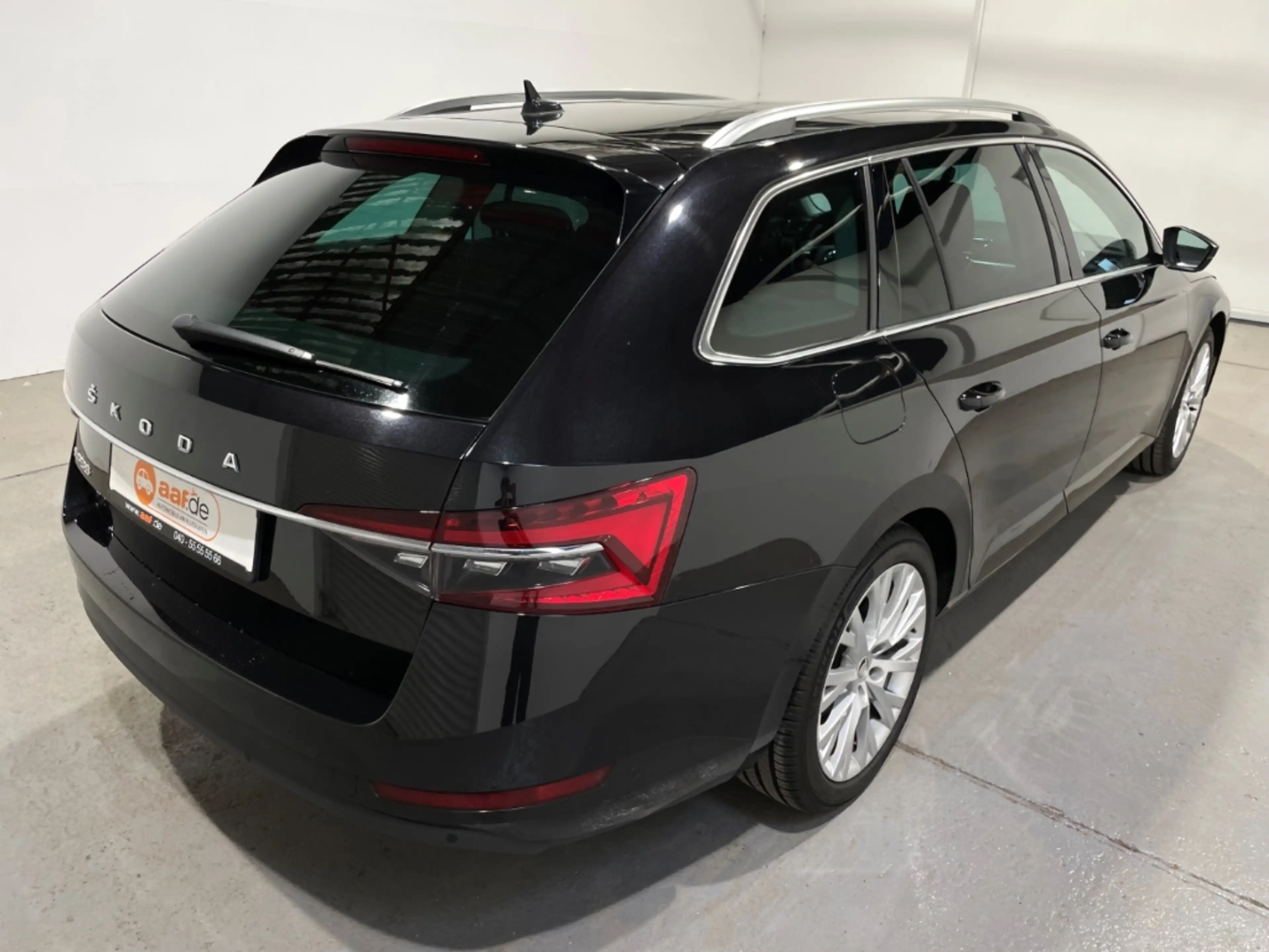 Skoda Superb Combi DSG Style EU6d Navi LED ACC Pano Virtual Coc — photo 3