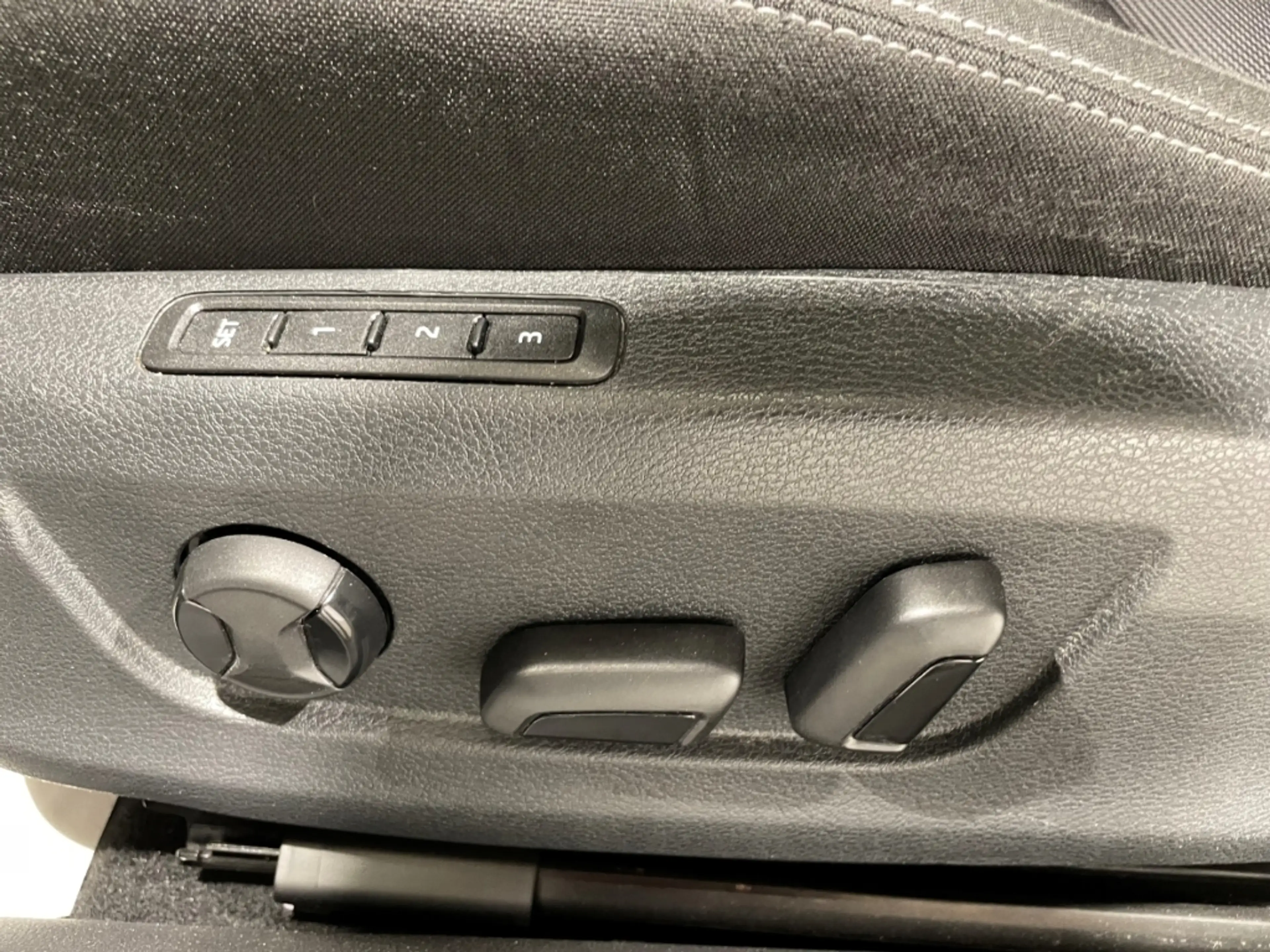 Skoda Superb Combi DSG Style EU6d Navi LED ACC Pano Virtual Coc — photo 6