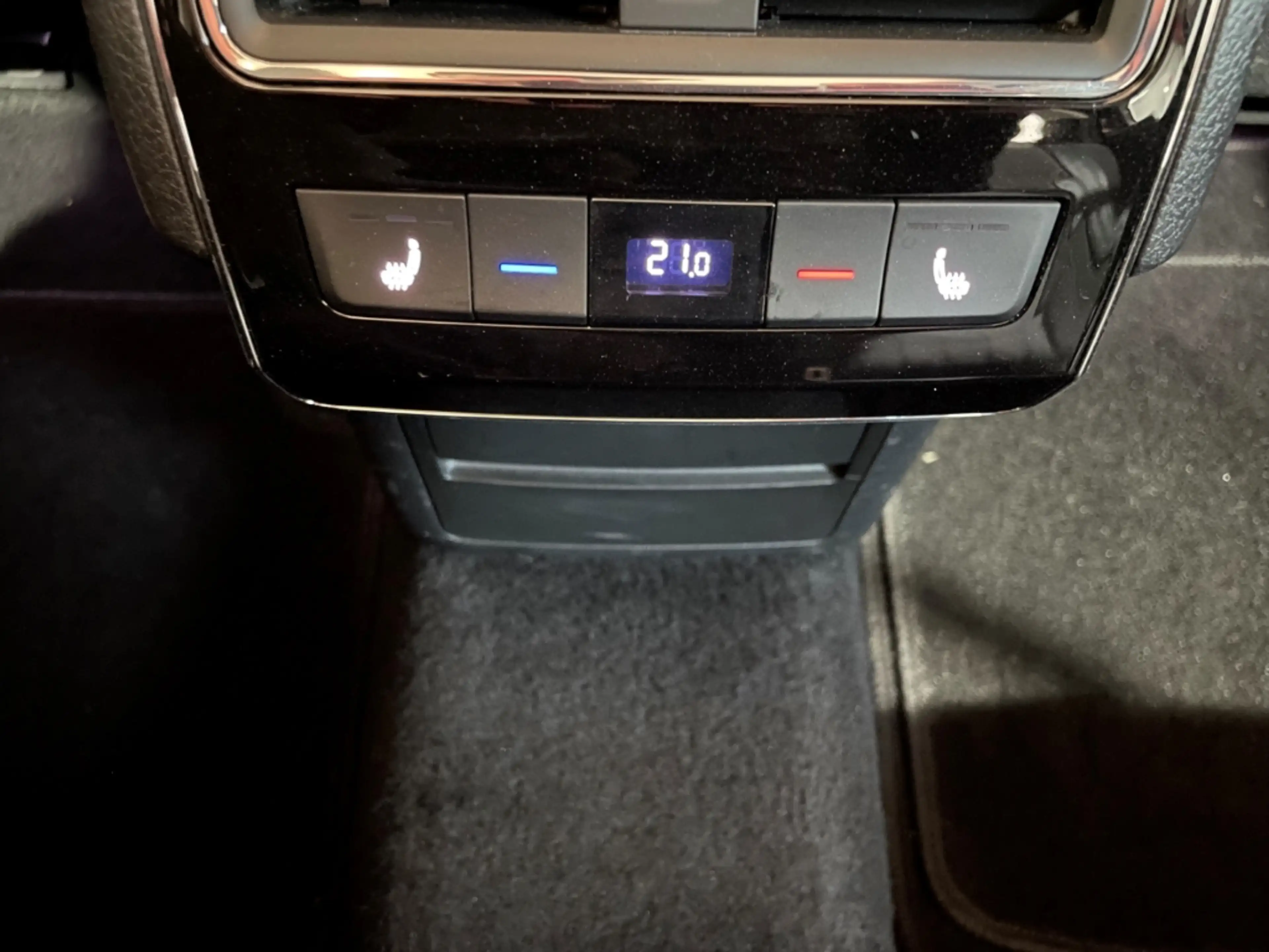 Skoda Superb Combi DSG Style EU6d Navi LED ACC Pano Virtual Coc — photo 11