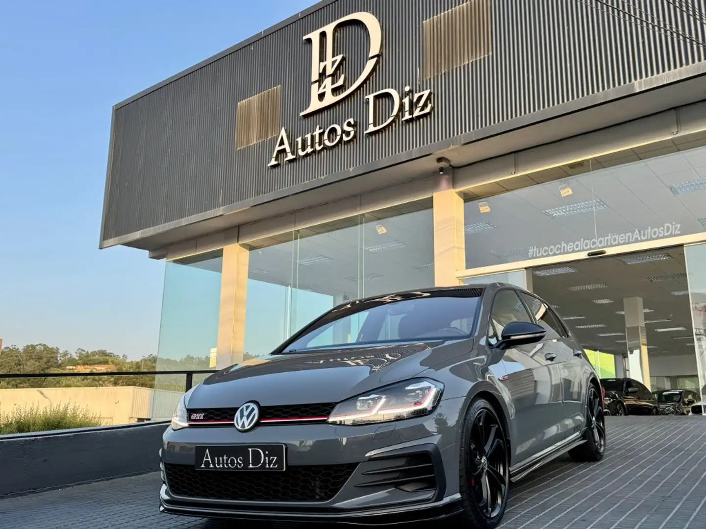 Volkswagen Golf GTI 2.0 TSI TCR DSG7 213kW Gris - 1