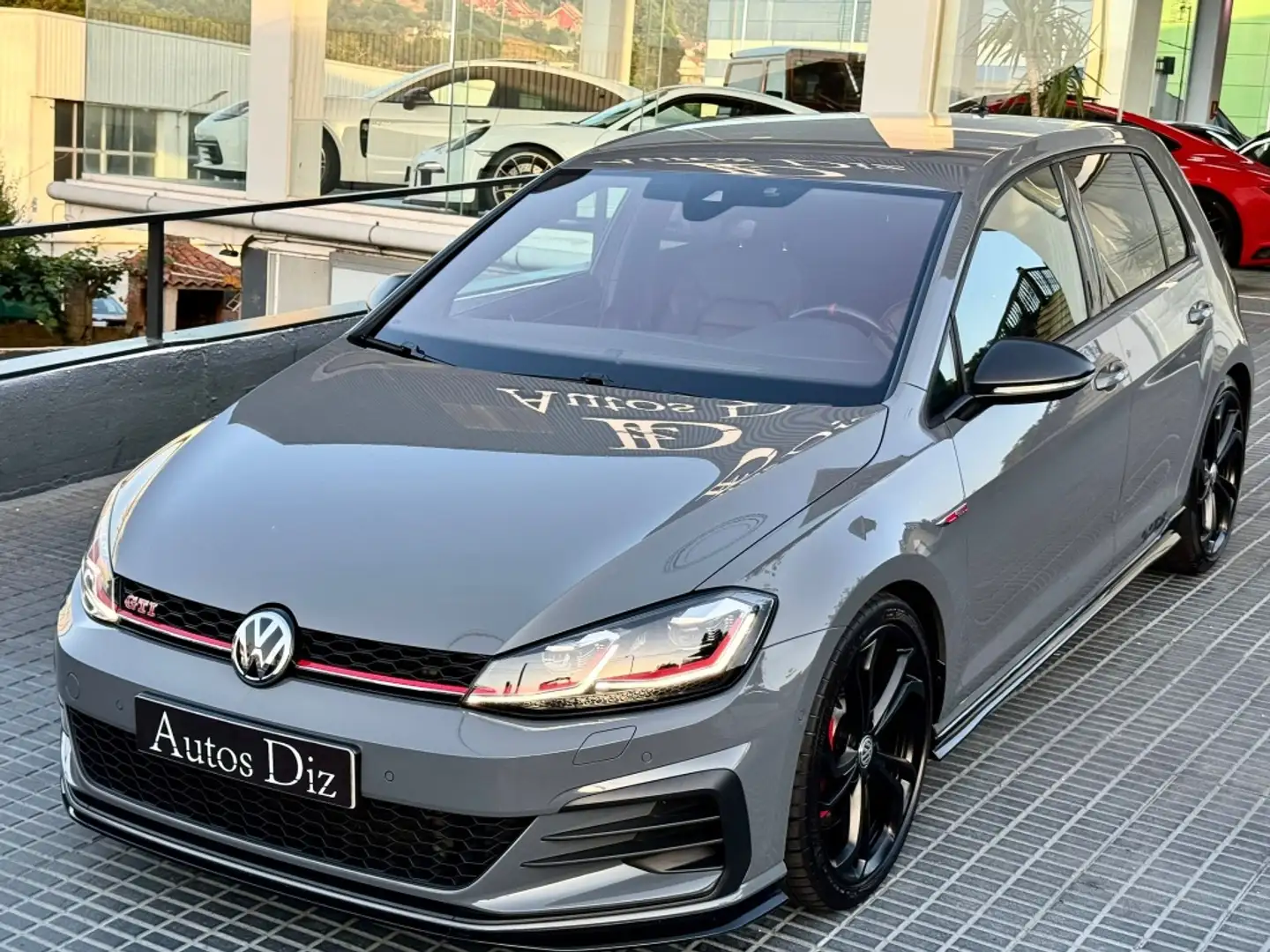 Volkswagen Golf GTI 2.0 TSI TCR DSG7 213kW Gris - 2