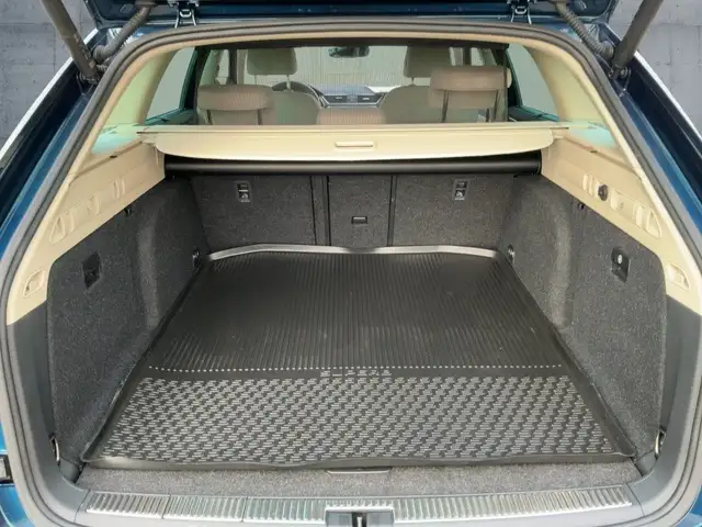 Skoda Superb view 14