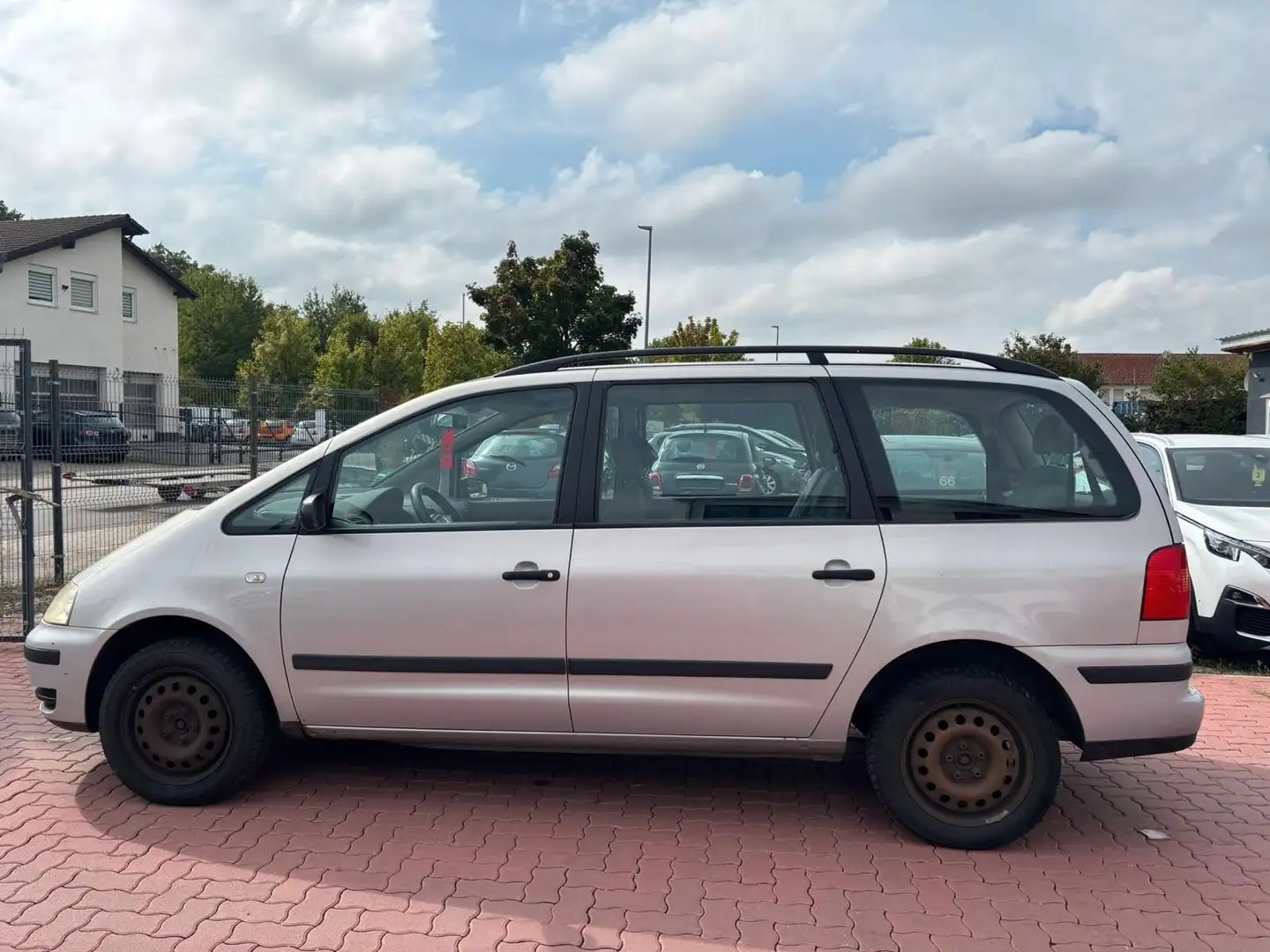 Volkswagen Sharan 1.9TDI Highline*Klima*6Sitze*AHK Gris - 2