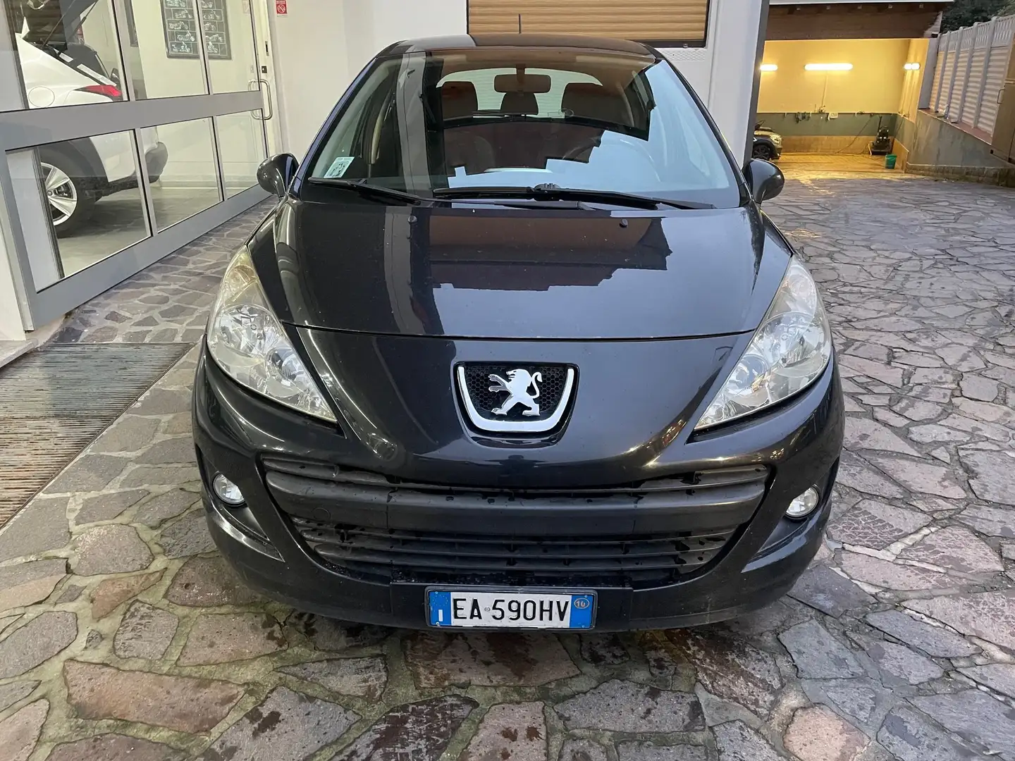 Peugeot 207 207 5p 1.4 8v X-Line eco-Gpl FL Zwart - 2