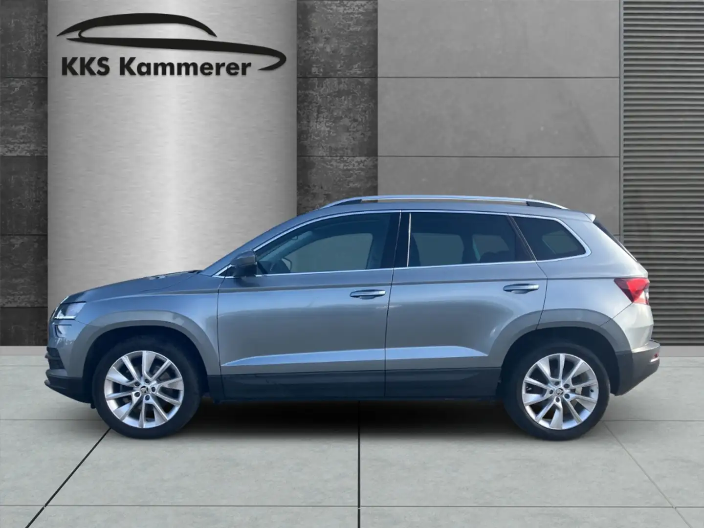 Skoda Karoq Style AHK Navi Memory LED El. Heckklappe Apple Car Grau - 2