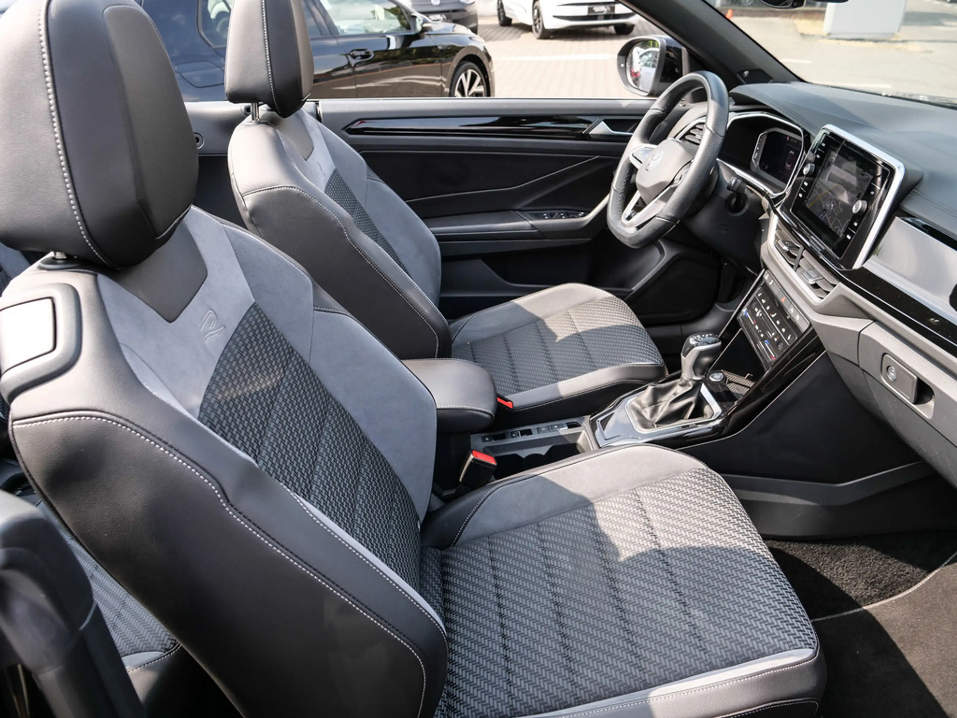 Volkswagen T-Roc Cabriolet 1.5 TSI R-Line Beats/ACC/Kamera/Navi/LED — photo 14