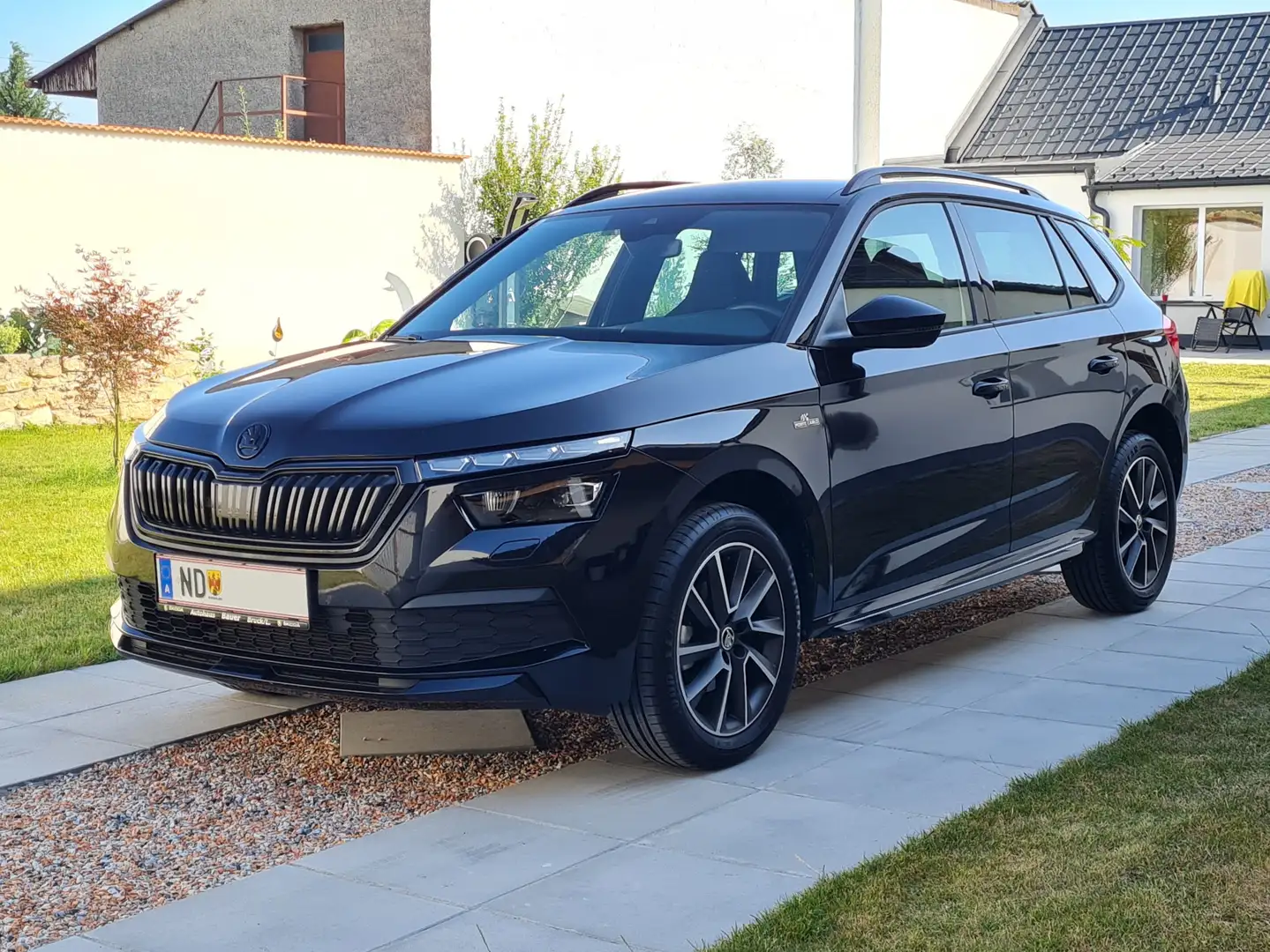 Skoda Kamiq Kamiq 1,5 TSI Monte Carlo Schwarz - 1