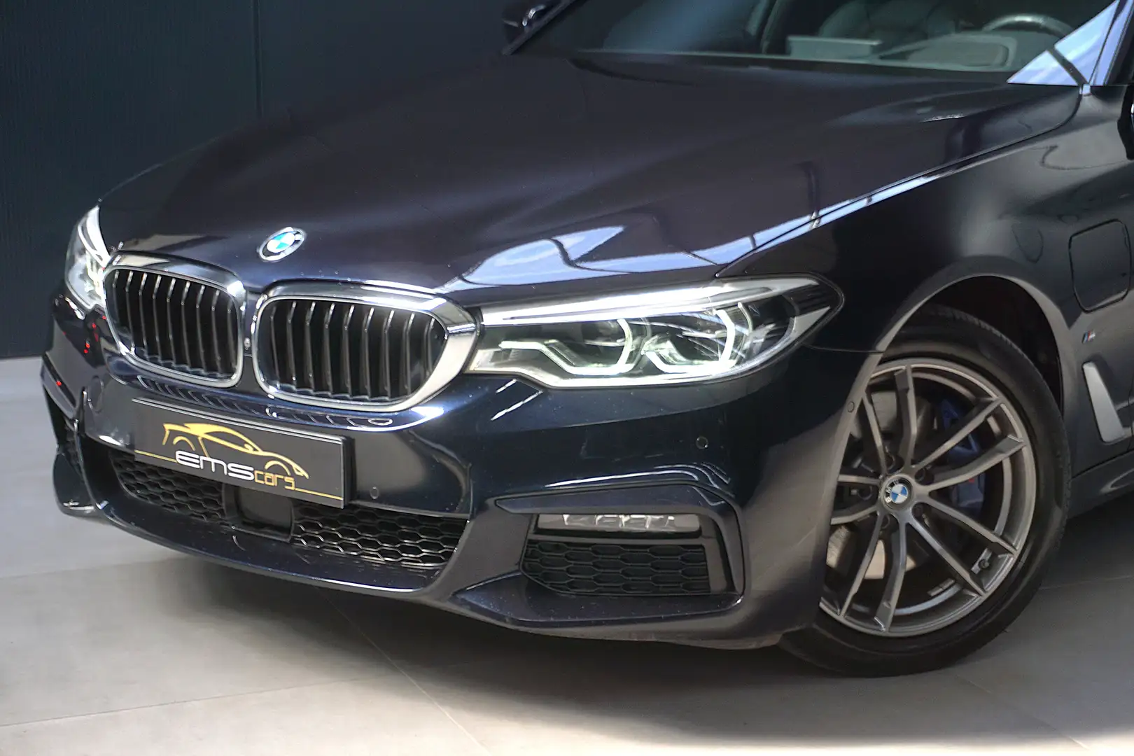 BMW 530 e Automaat- M Pack- BTW! FuLL Option! Garantie! Zwart - 2