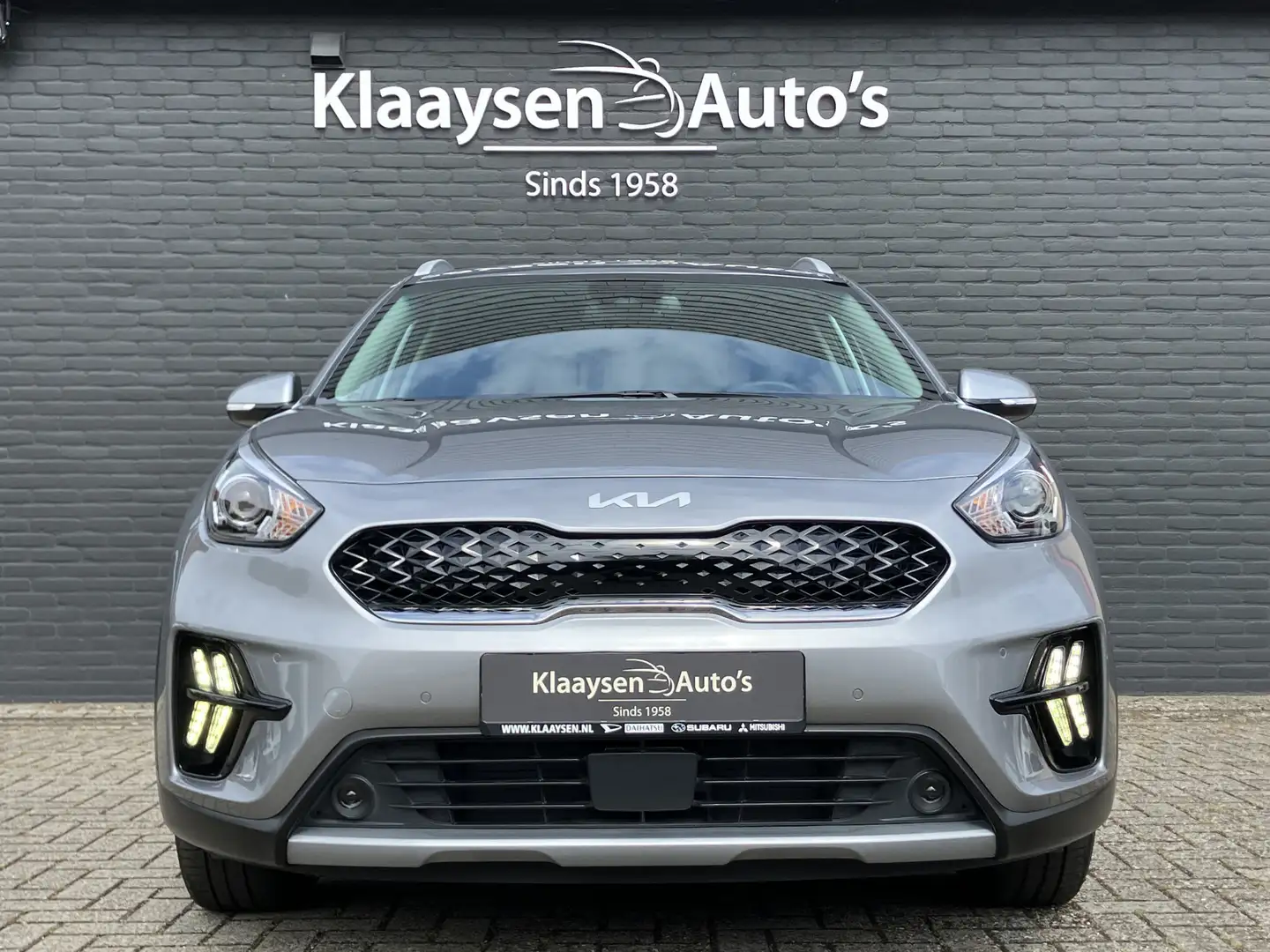 Kia Niro 1.6 GDi PHEV 140 pk DynamicLine AUT. | 1e eigenaar Gris - 2