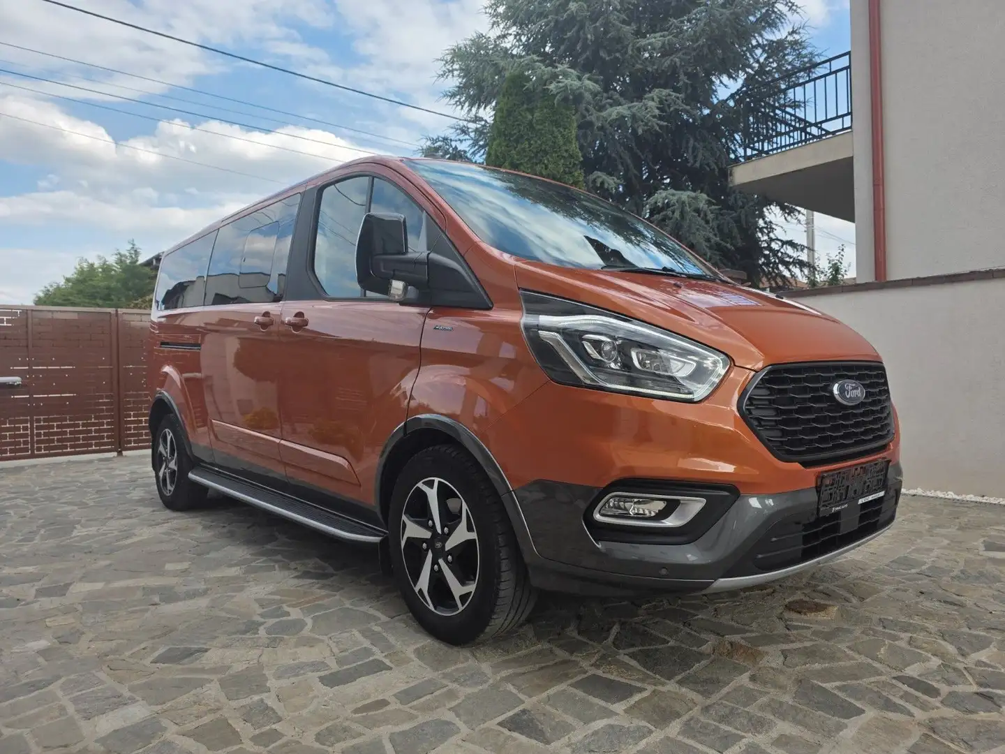 Ford Tourneo Custom L2 ACTIVE Orange - 1