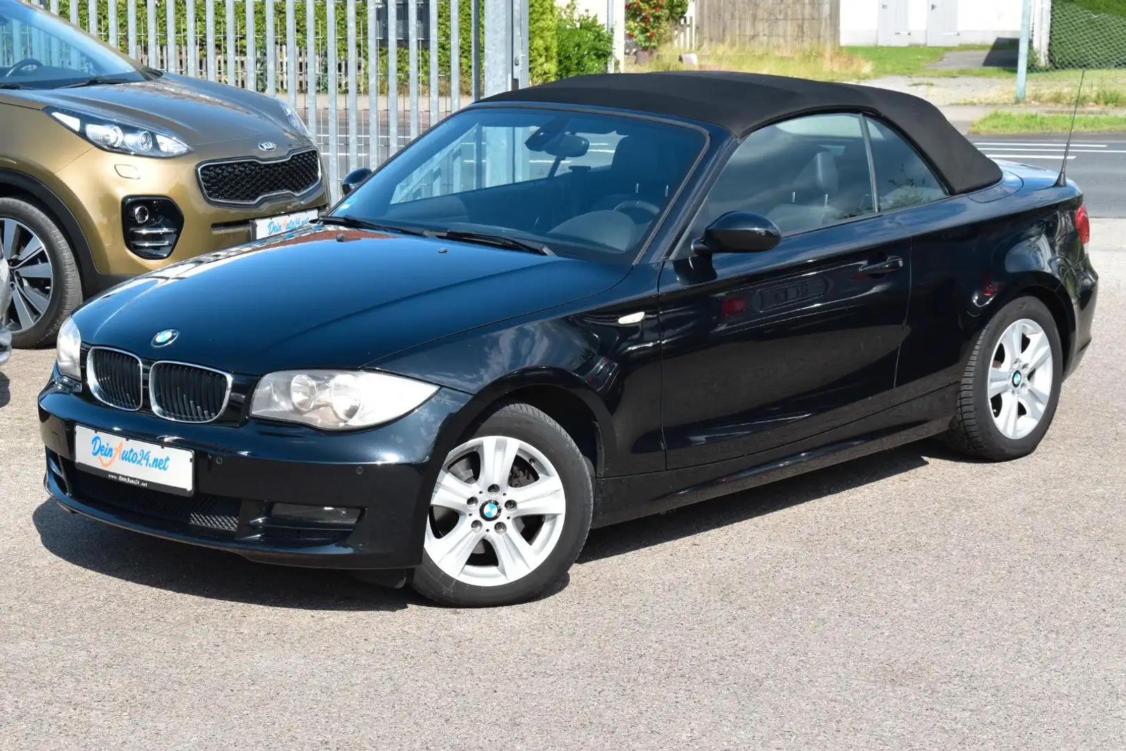 BMW 120 d Cabrio Leder|Klimaaut.|PDC|Si-Hzg|Tempo.|BC Schwarz - 1