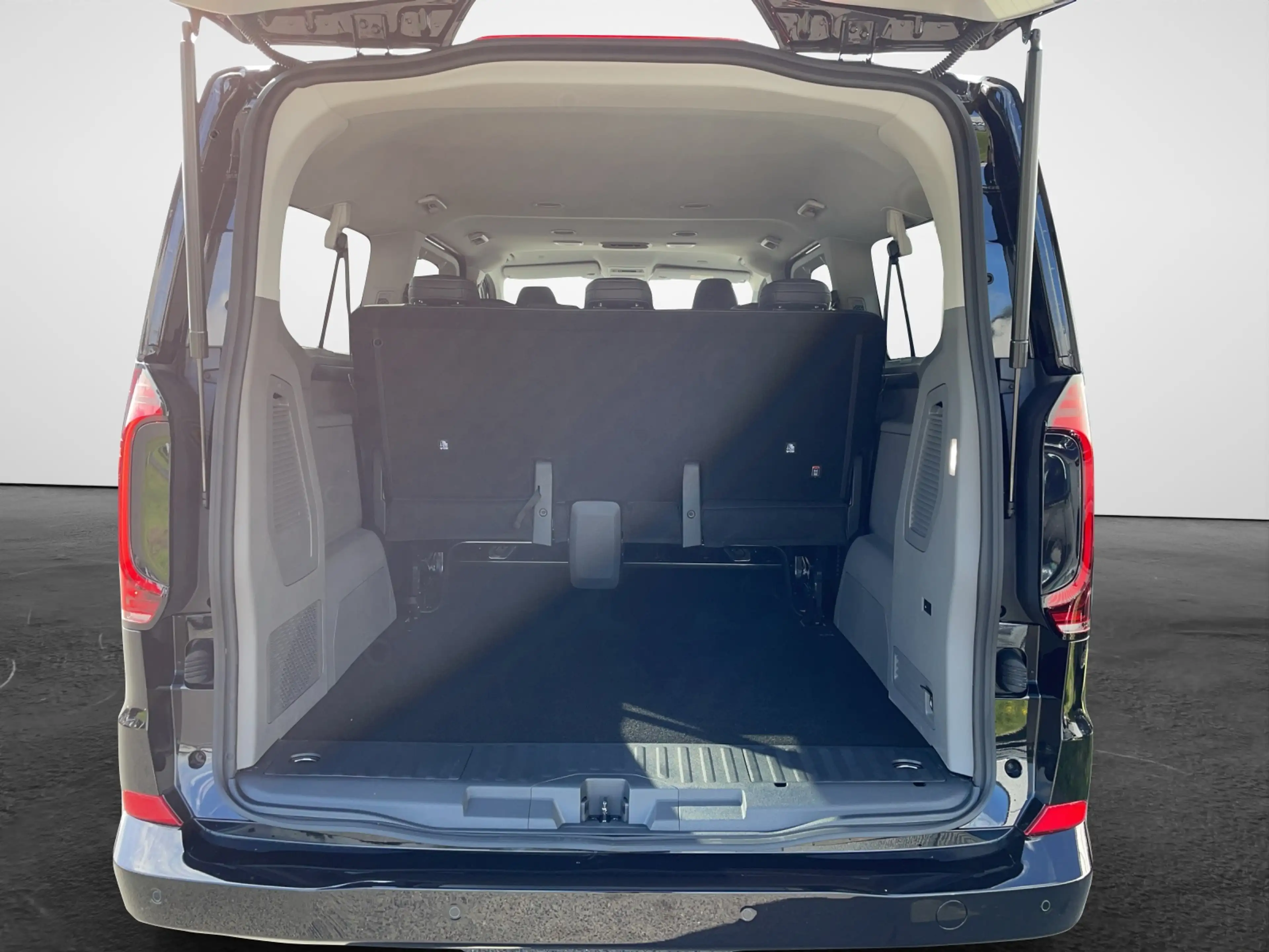 Volkswagen T7 Caravelle 2.0 TDI Automatik Style lang 4MOTION — photo 12