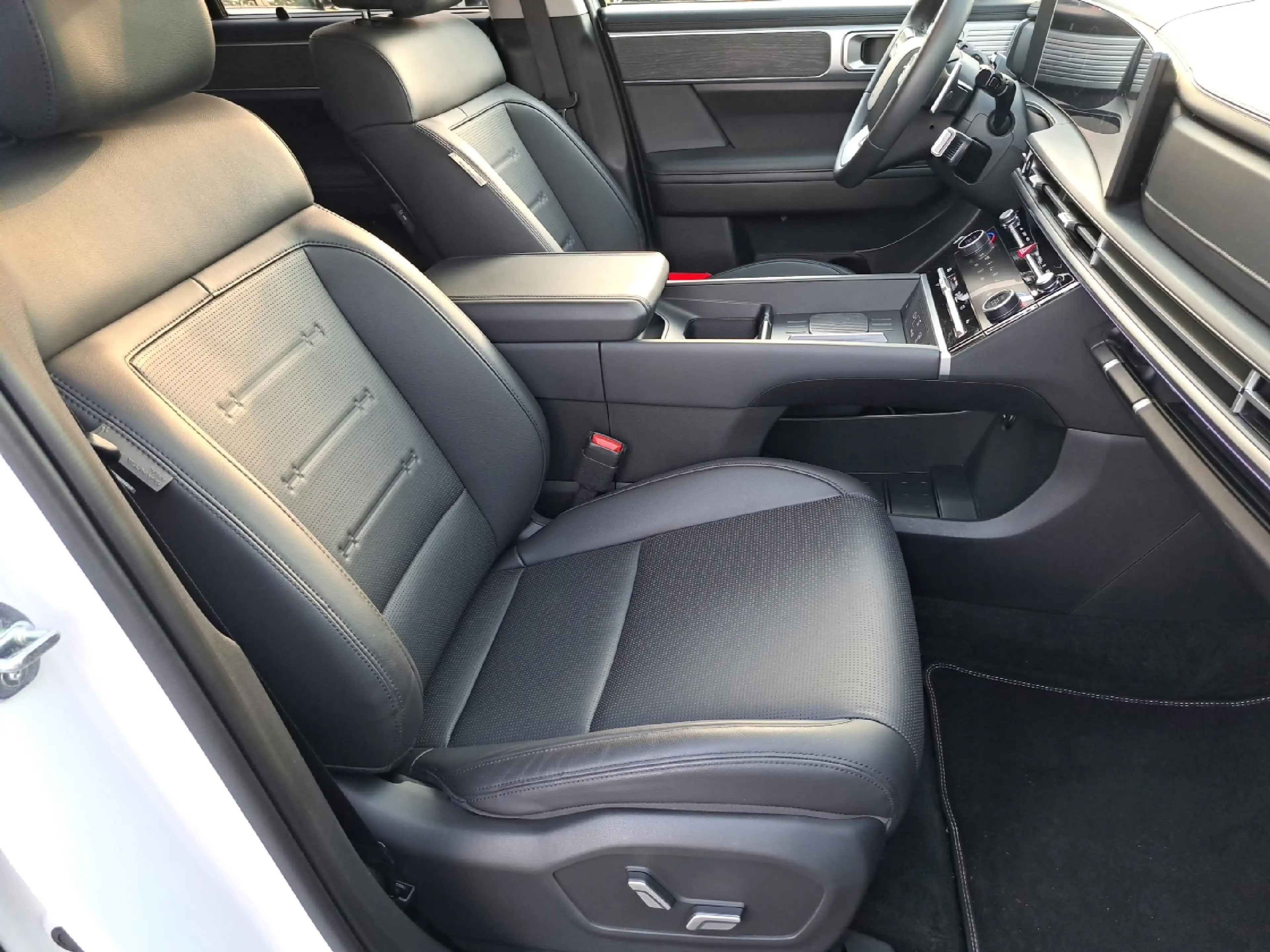 Hyundai SANTA FE 1.6 T-GDI HEV *NSCC*HDA2.0*4xSHZ — photo 25